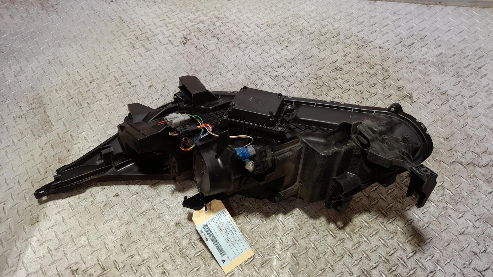 View Auto part Right Headlamp Mitsubishi Eclipse Cross 2018