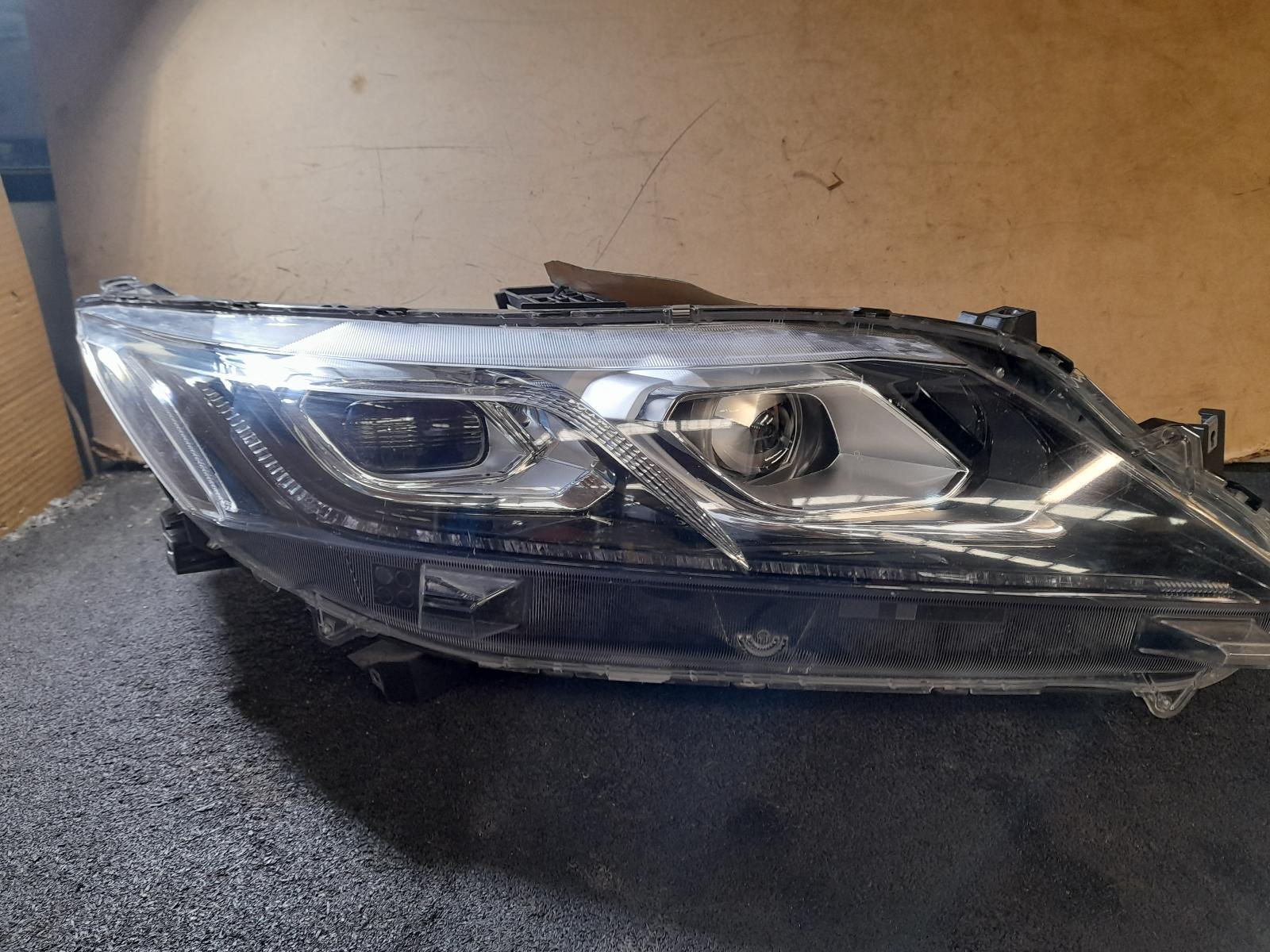 View Auto part Right Headlamp Mitsubishi Eclipse Cross 2018