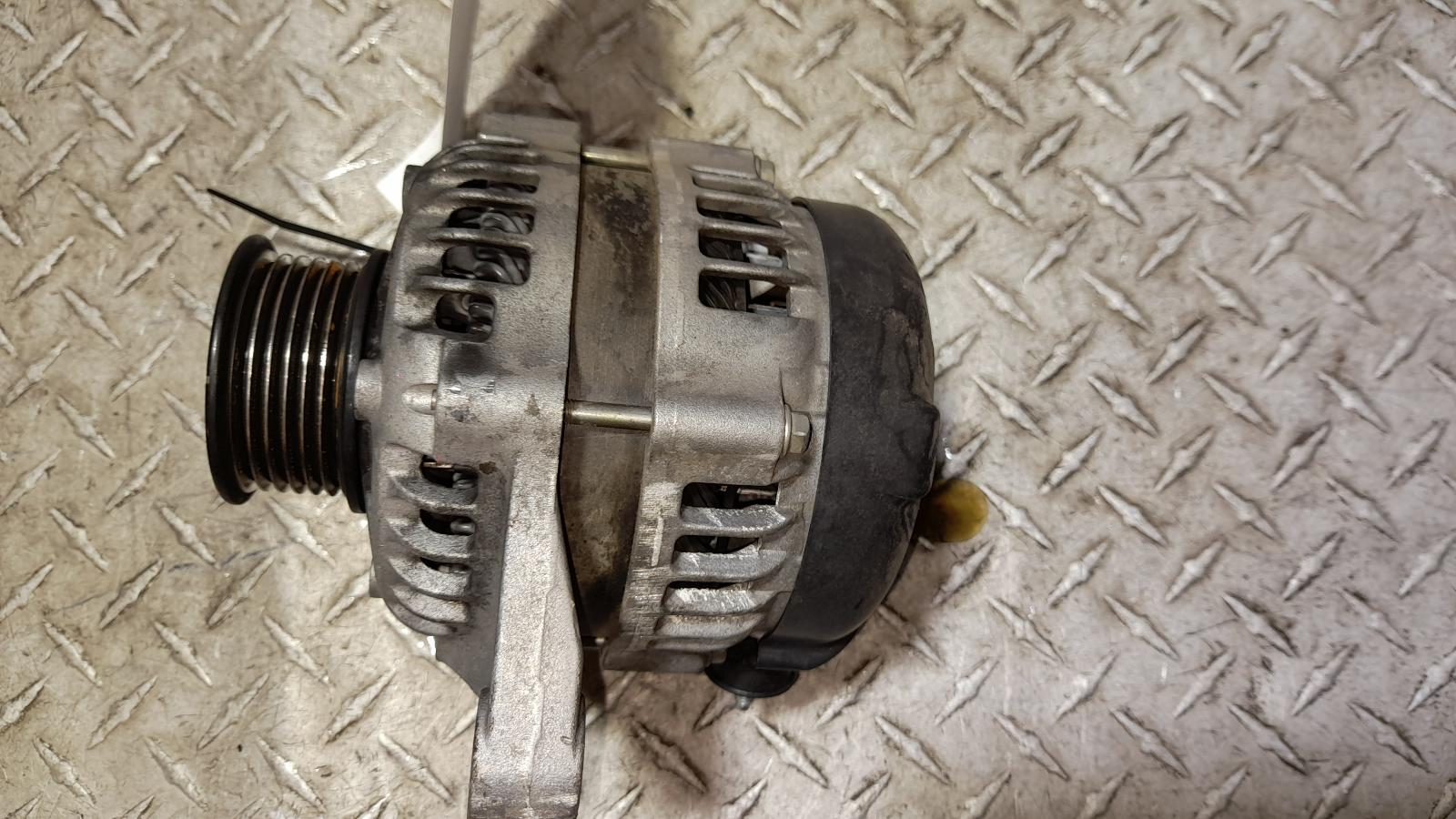 View Auto part Alternator Toyota Corolla 2015