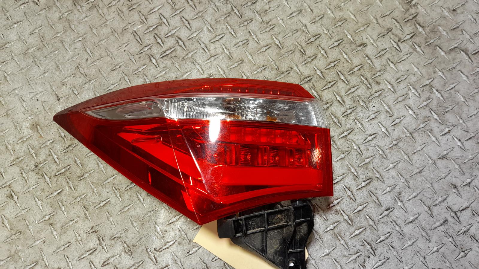 View Auto part Left Taillight Toyota Corolla 2015