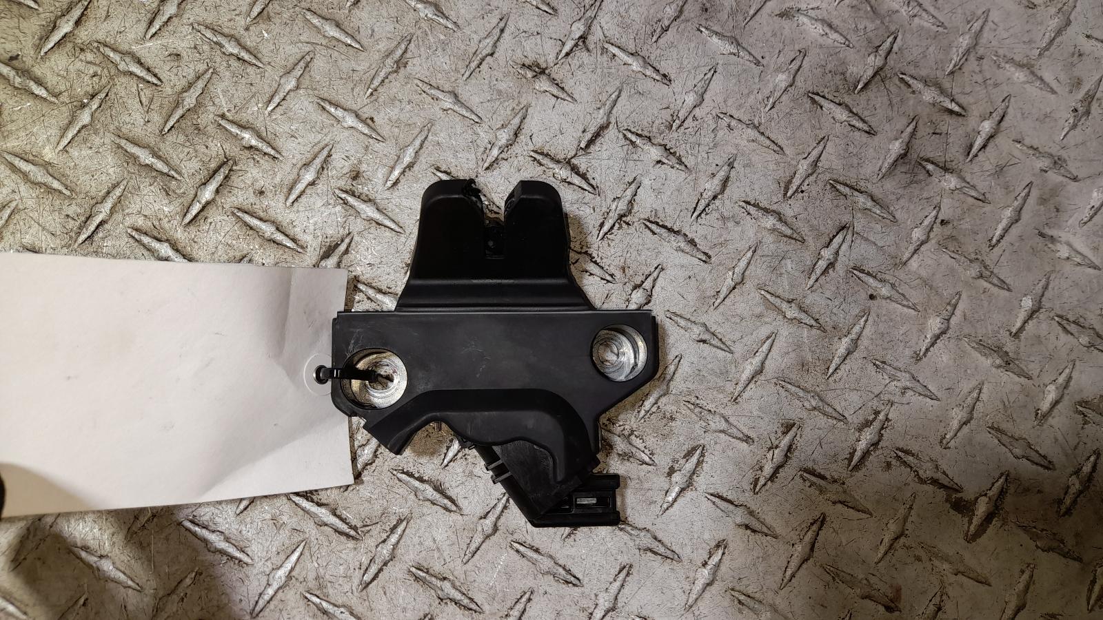 View Auto part Door/Boot/Gate Lock Toyota Corolla 2015