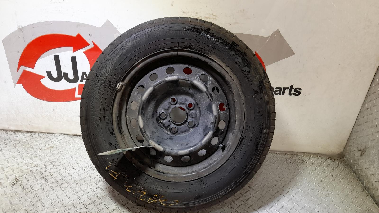 View Auto part Wheel Standard/Steel Toyota Corolla 2015