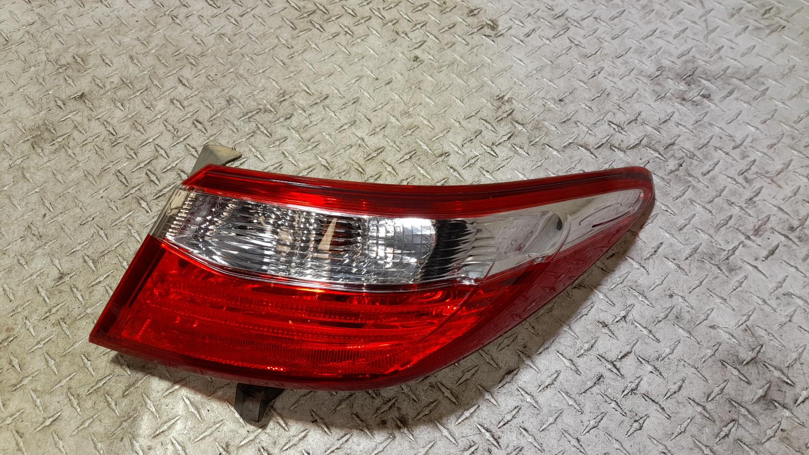 View Auto part Right Taillight Toyota Camry 2015