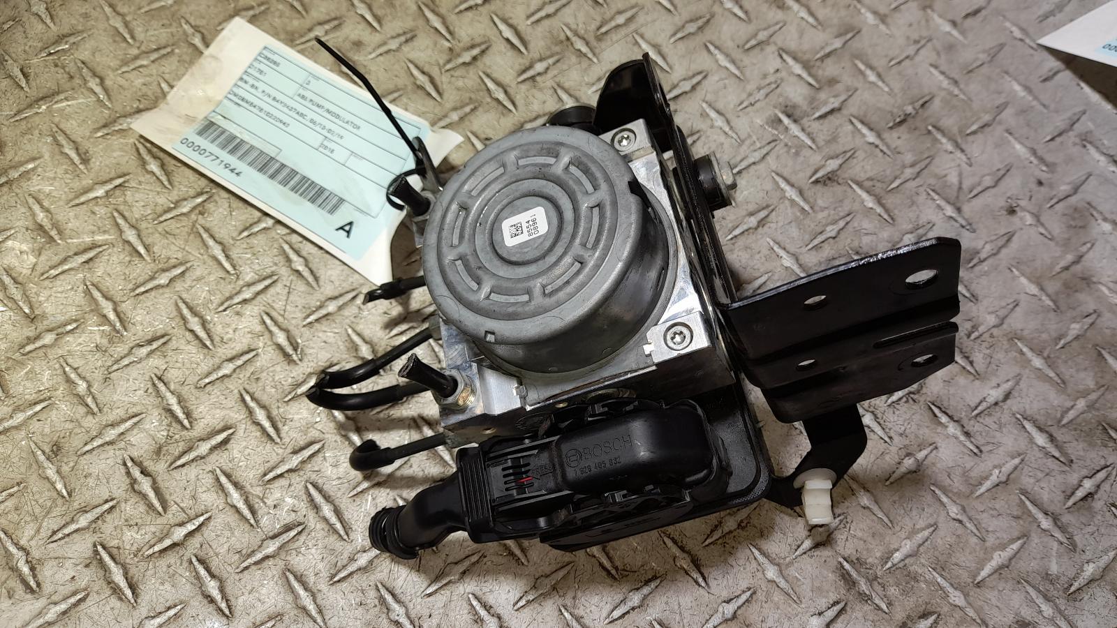 View Auto part Abs Pump/Modulator Mazda 3 2015