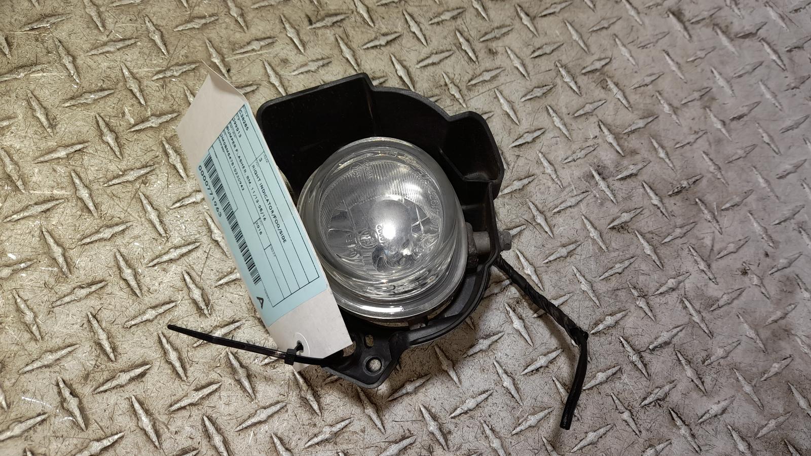 View Auto part Right Indicator/Fog/Side Mazda 3 2015