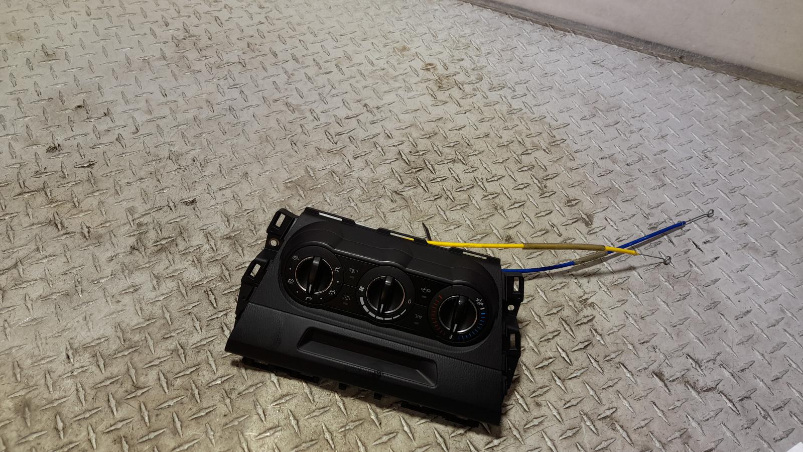 View Auto part Heater/Ac Controls Mazda 3 2015