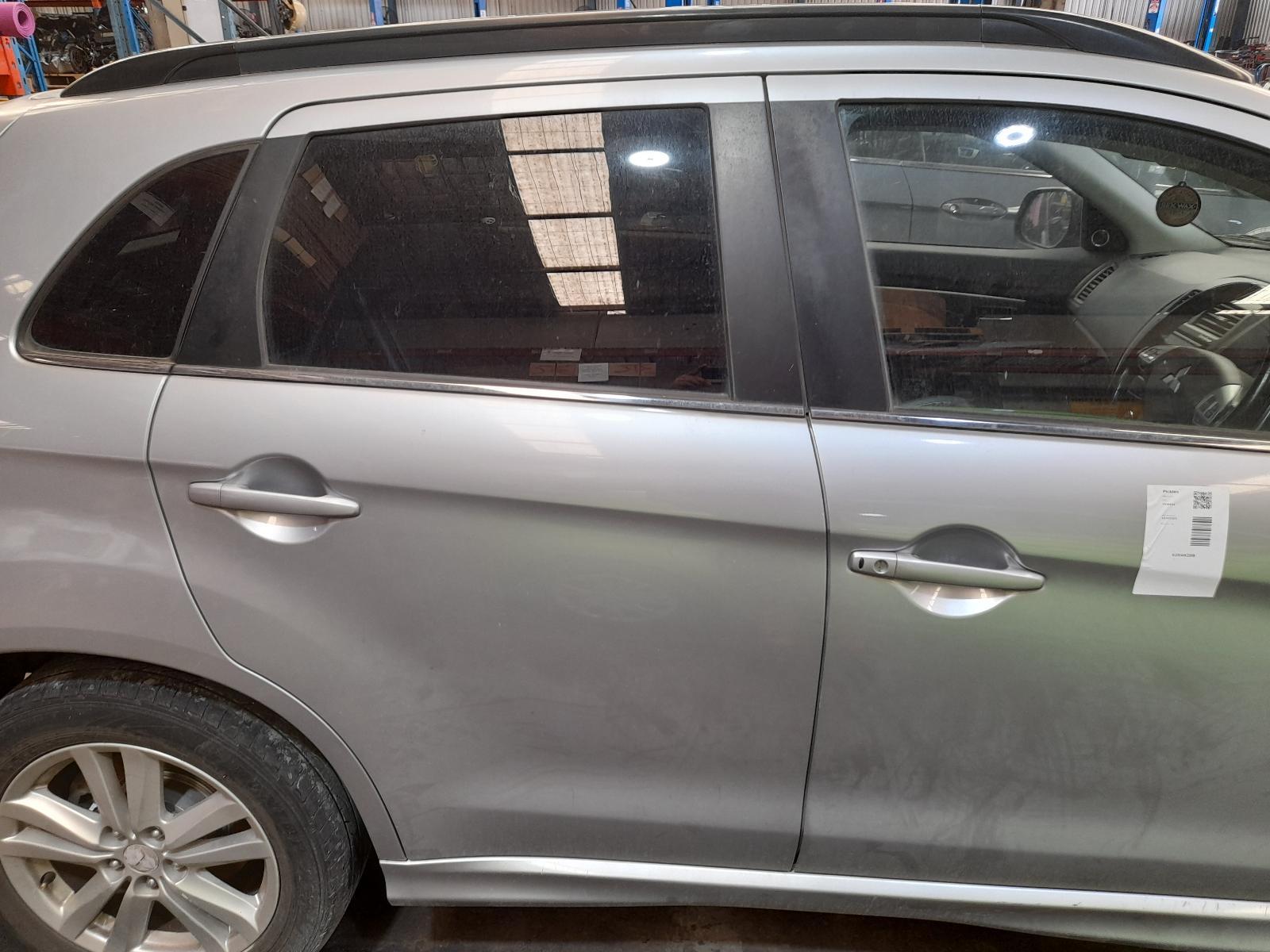 View Auto part Right Rear Door Sliding Mitsubishi Asx 2011