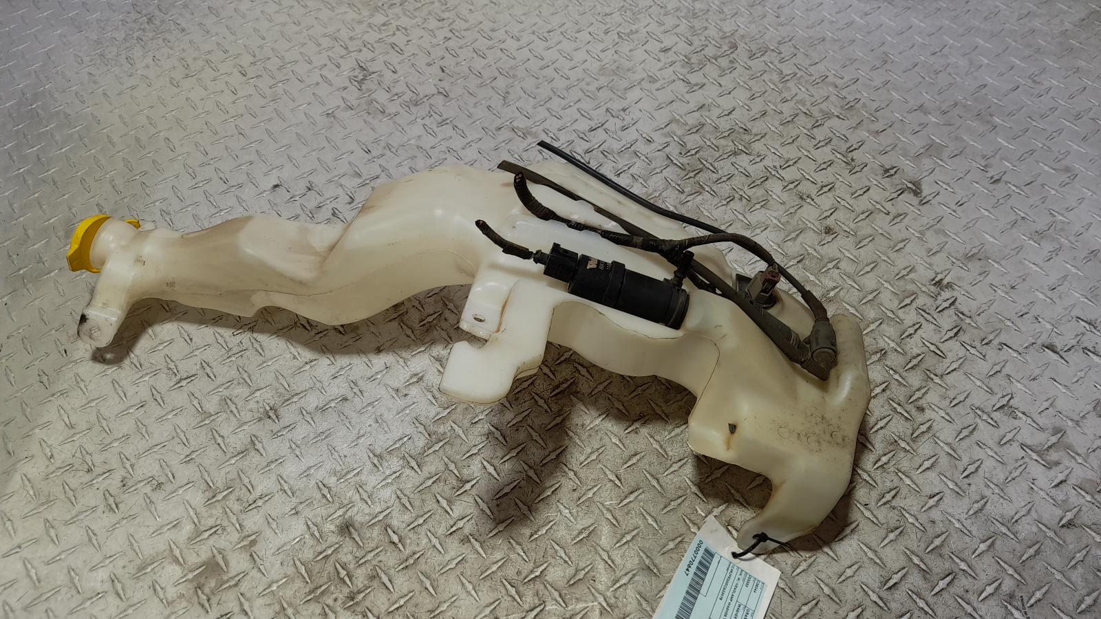 View Auto part Washer Bottle Jeep Grandcherokee 2012