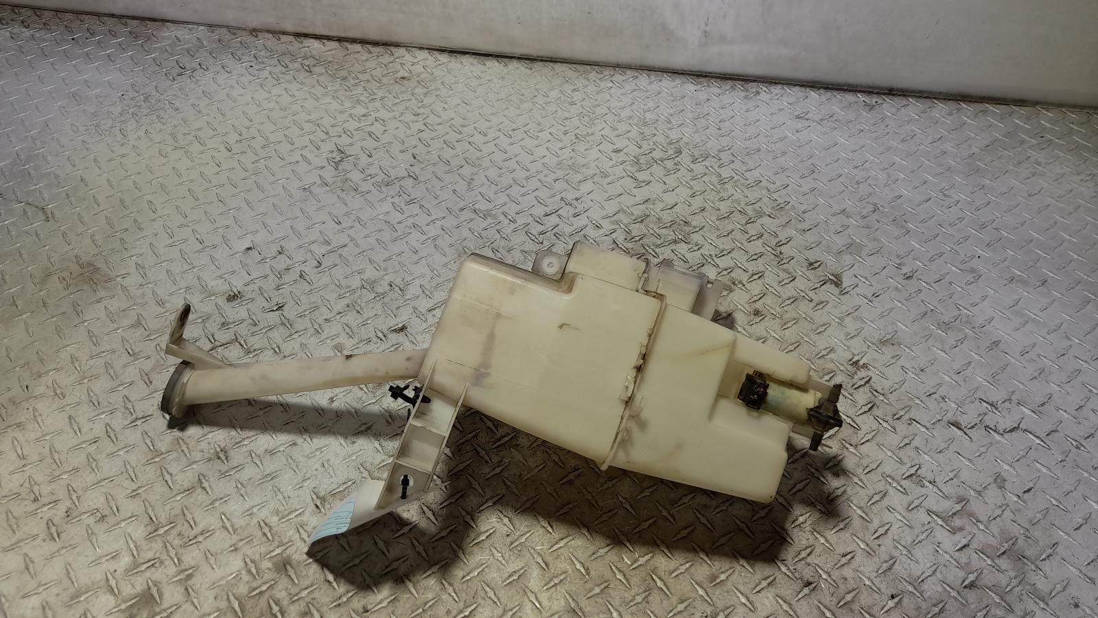 View Auto part Washer Bottle Nissan Xtrail 2011