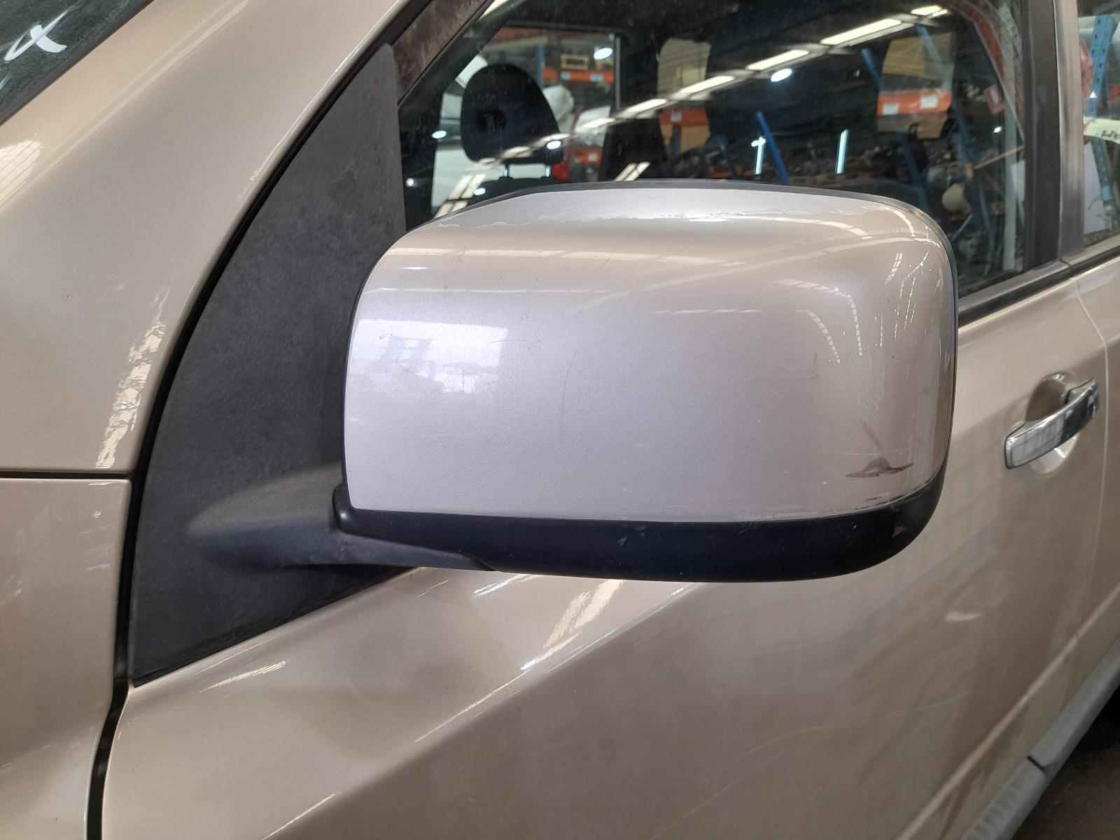 View Auto part Left Door Mirror Nissan Xtrail 2011