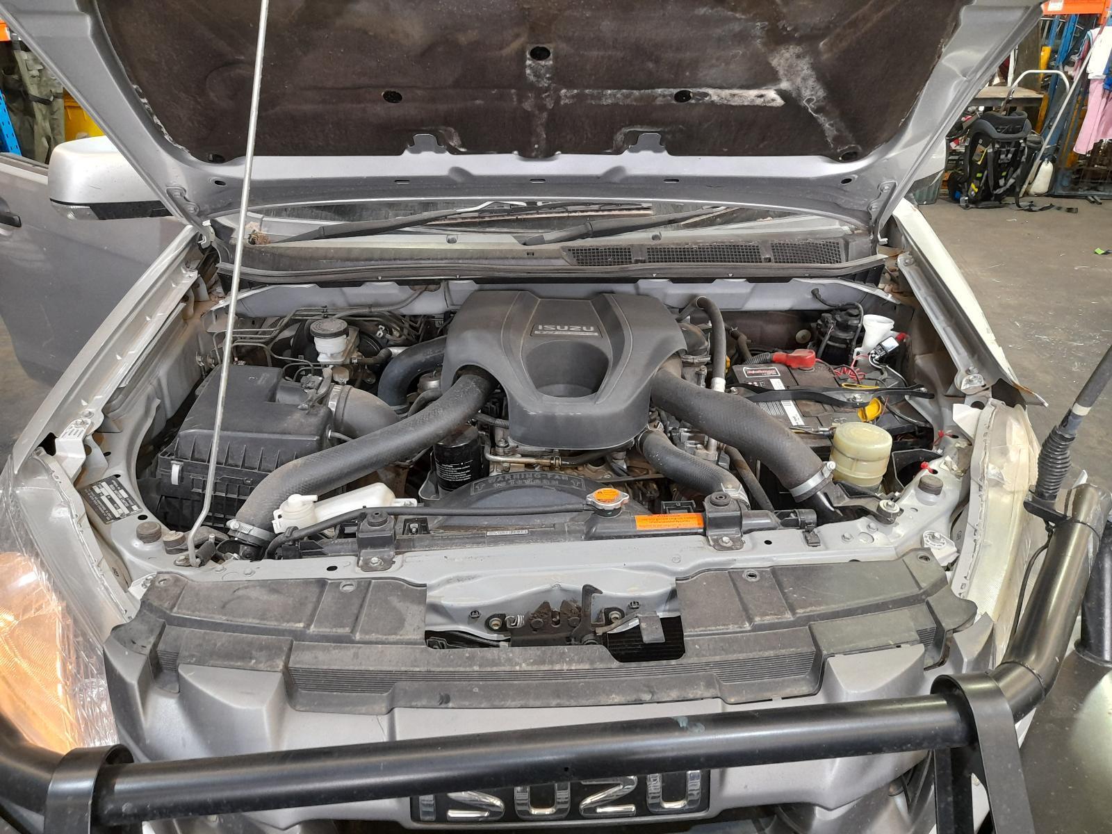 View Auto part Engine Isuzu Dmax 2013