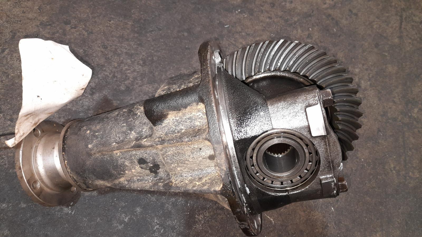 View Auto part Differential Centre Isuzu Dmax 2013