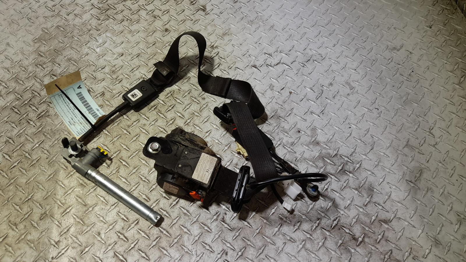 View Auto part Seatbelt/Stalk Isuzu Dmax 2013