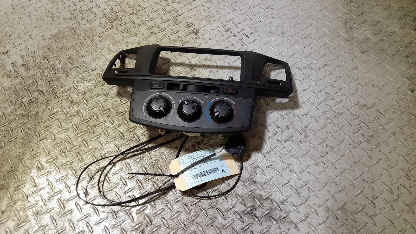 View Auto part Heater/Ac Controls Toyota Hilux 2012