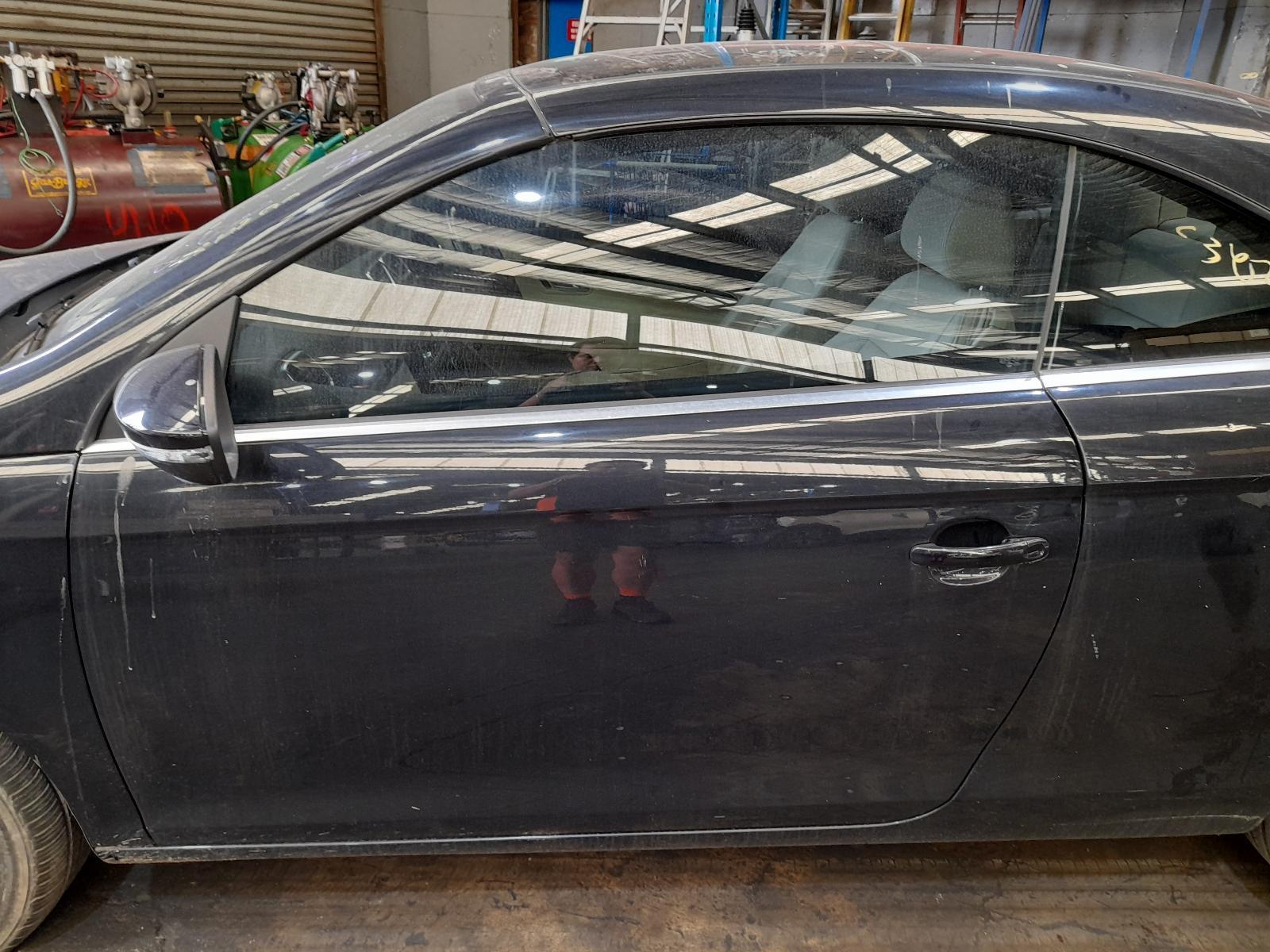 View Auto part Left Front Door Volkswagen Eos 2011