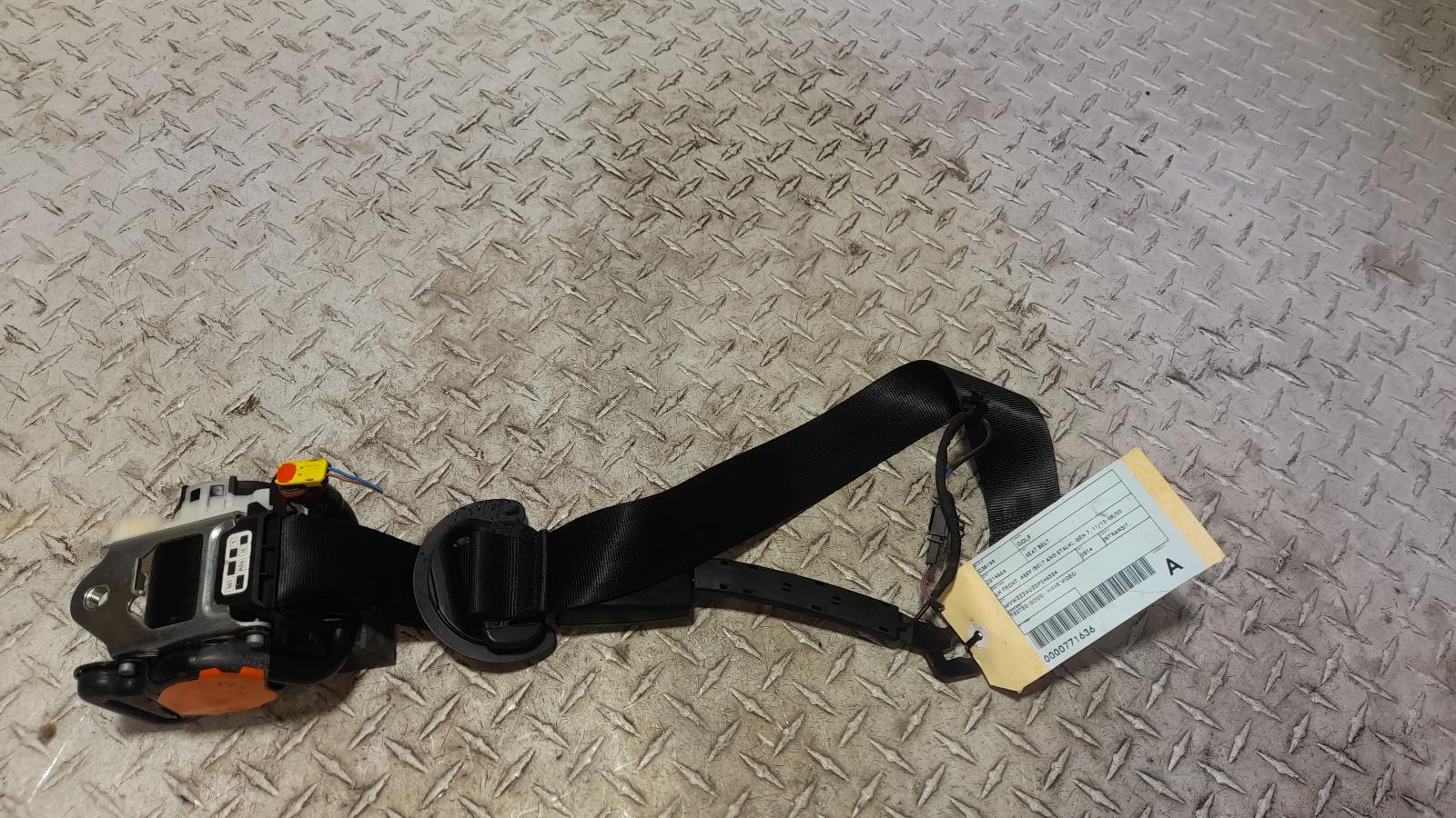 View Auto part Seatbelt/Stalk Volkswagen Golf 2014