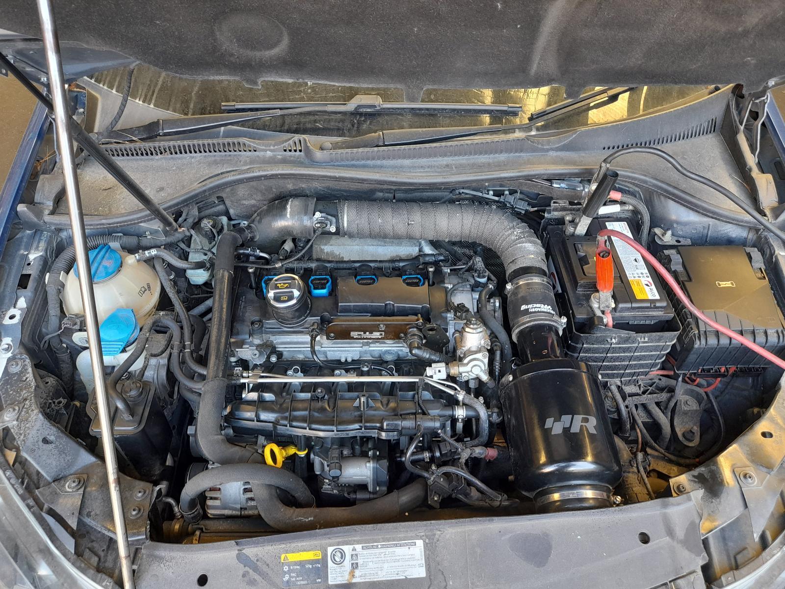 View Auto part Engine Volkswagen Golf 2011