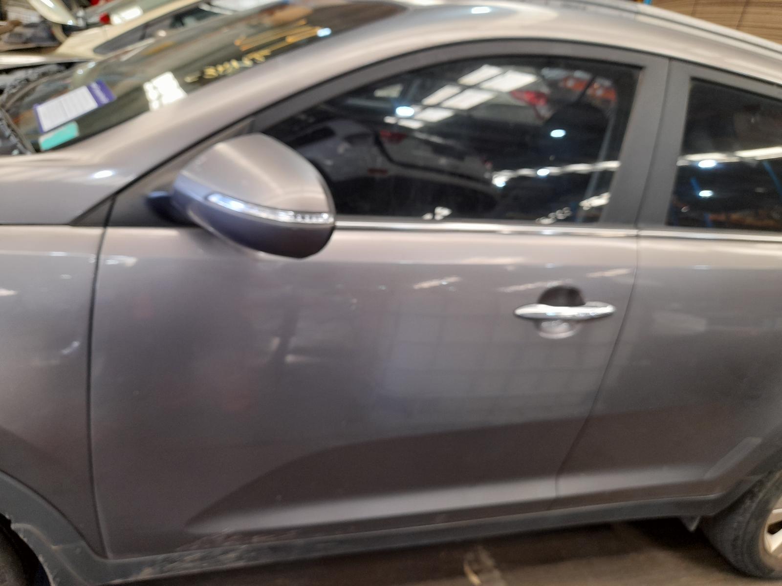 View Auto part Left Front Door Kia Sportage 2012