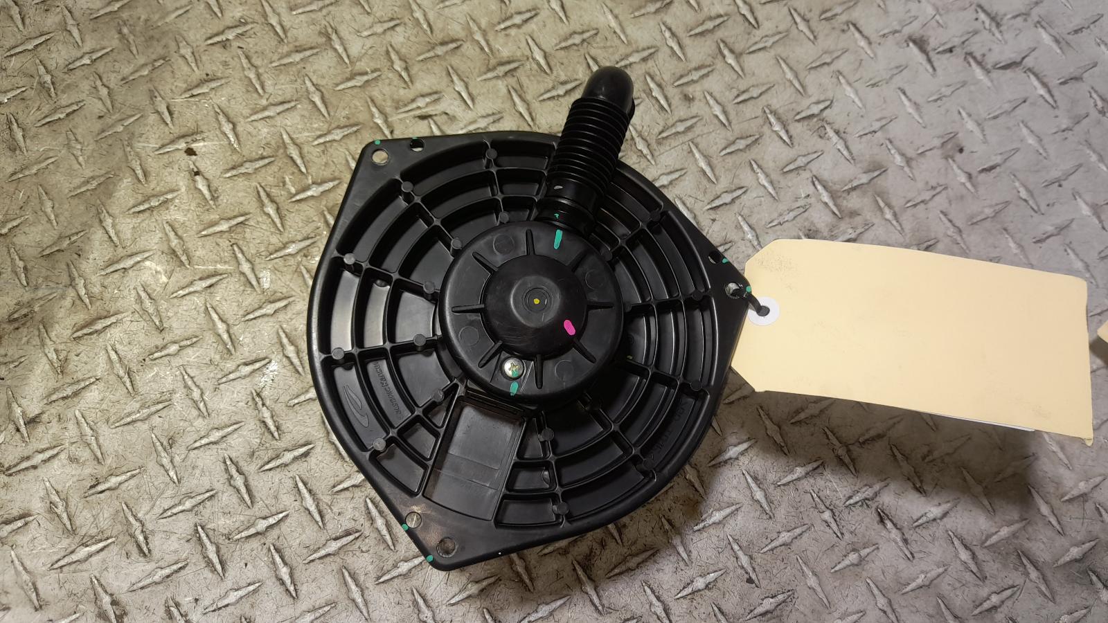 View Auto part Heater Fan Motor Holden Colorado 2017