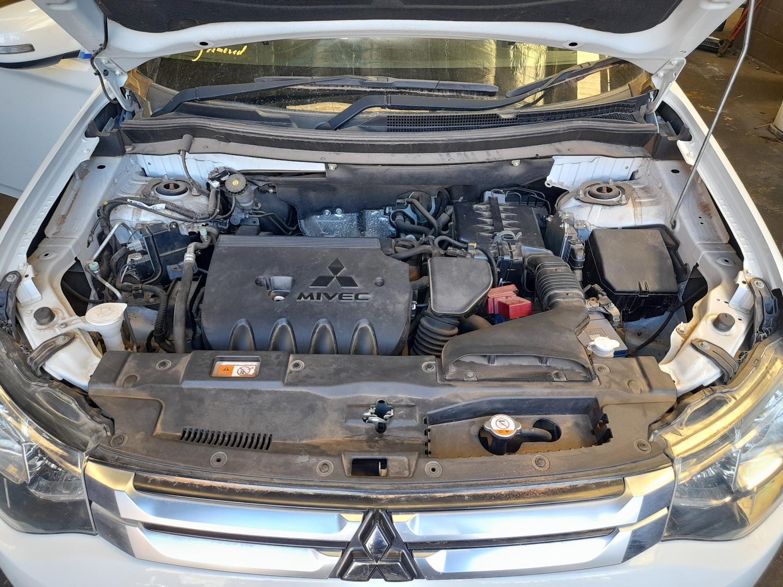 View Auto part Engine Mitsubishi Outlander 2014