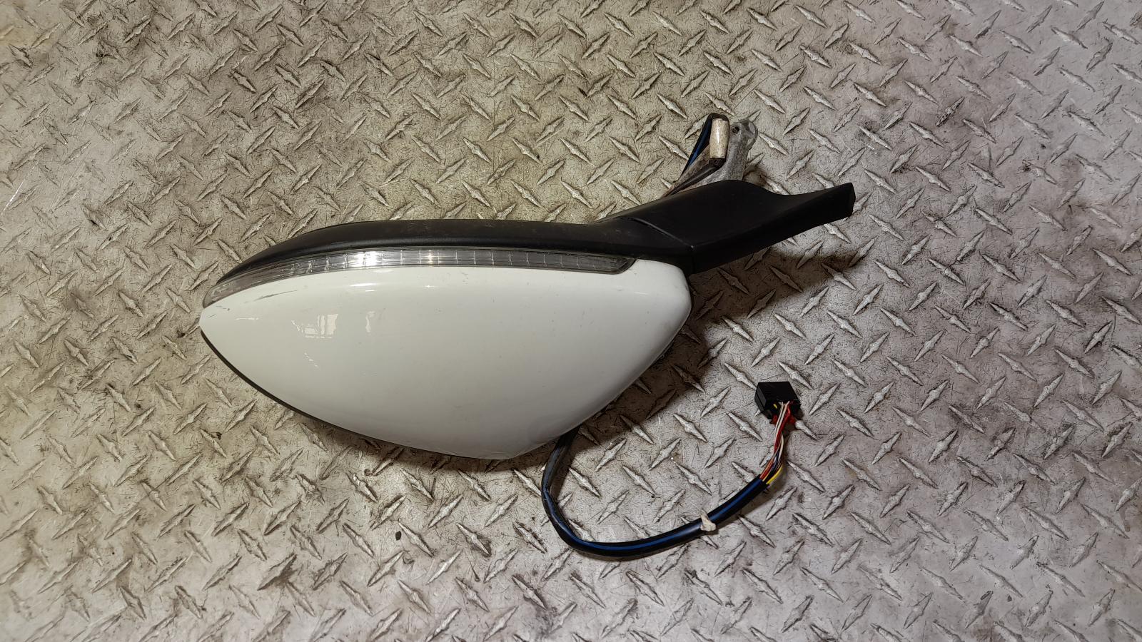 View Auto part Left Door Mirror Volkswagen Golf 2014