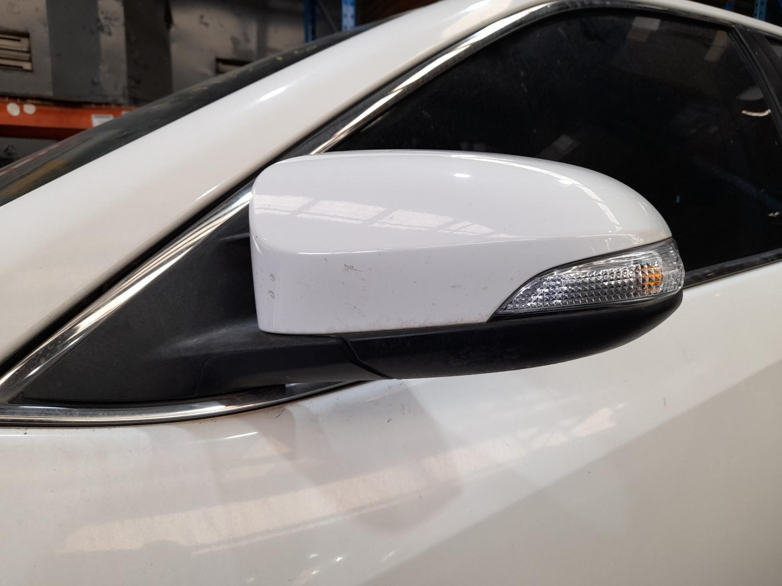 View Auto part Left Door Mirror Toyota Camry 2013