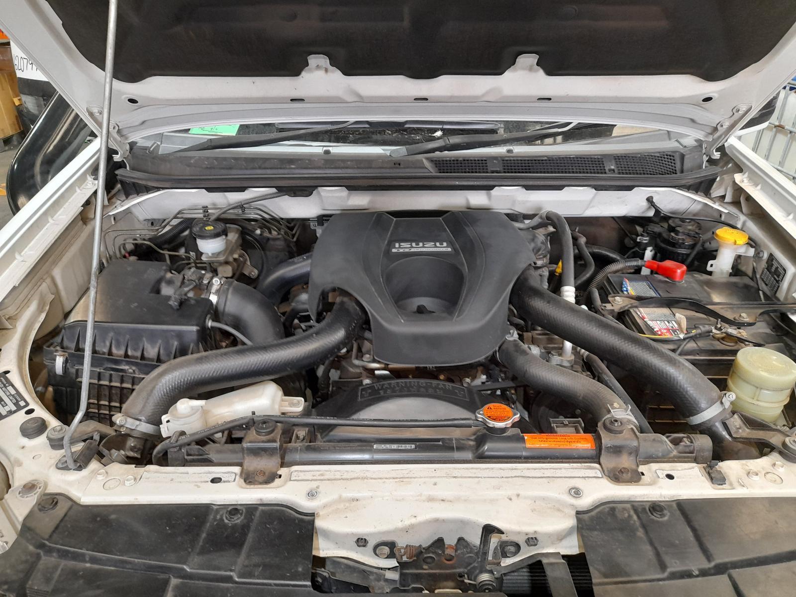 View Auto part Engine Isuzu Dmax 2015