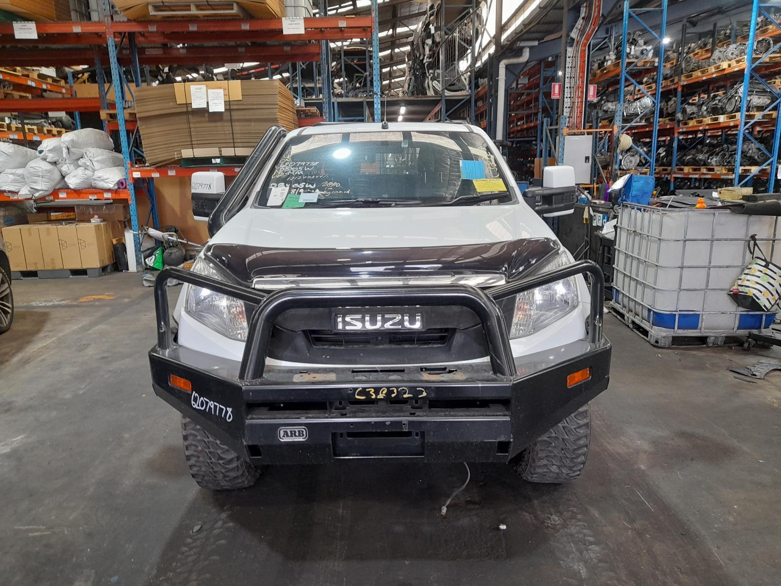 View Auto part Bonnet Isuzu Dmax 2015