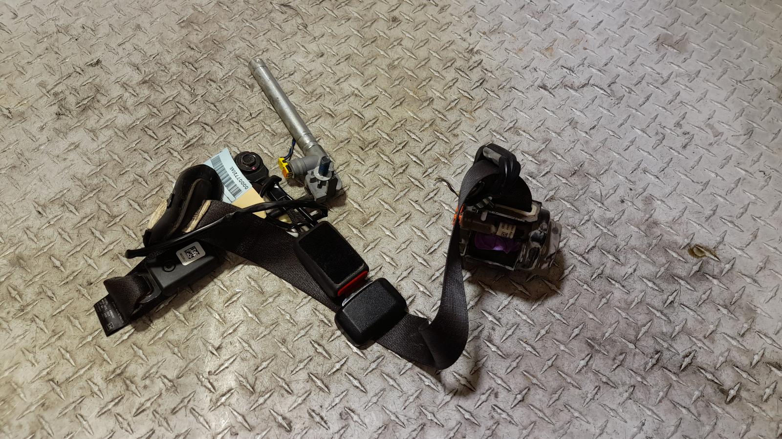 View Auto part Seatbelt/Stalk Isuzu Dmax 2015