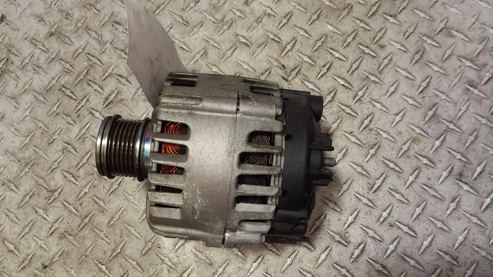 View Auto part Alternator Volkswagen Tiguan 2016