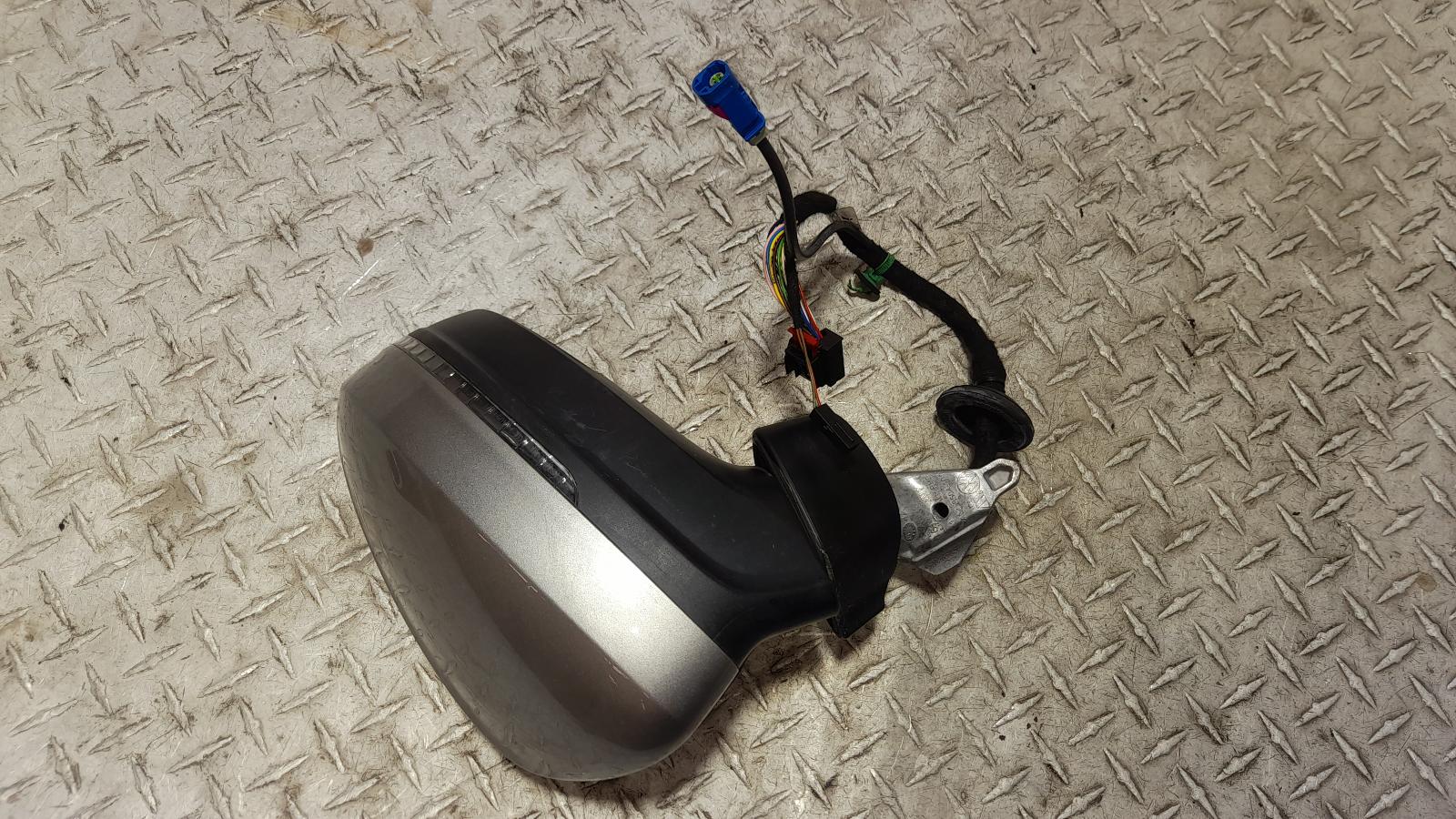 View Auto part Left Door Mirror Volkswagen Tiguan 2016