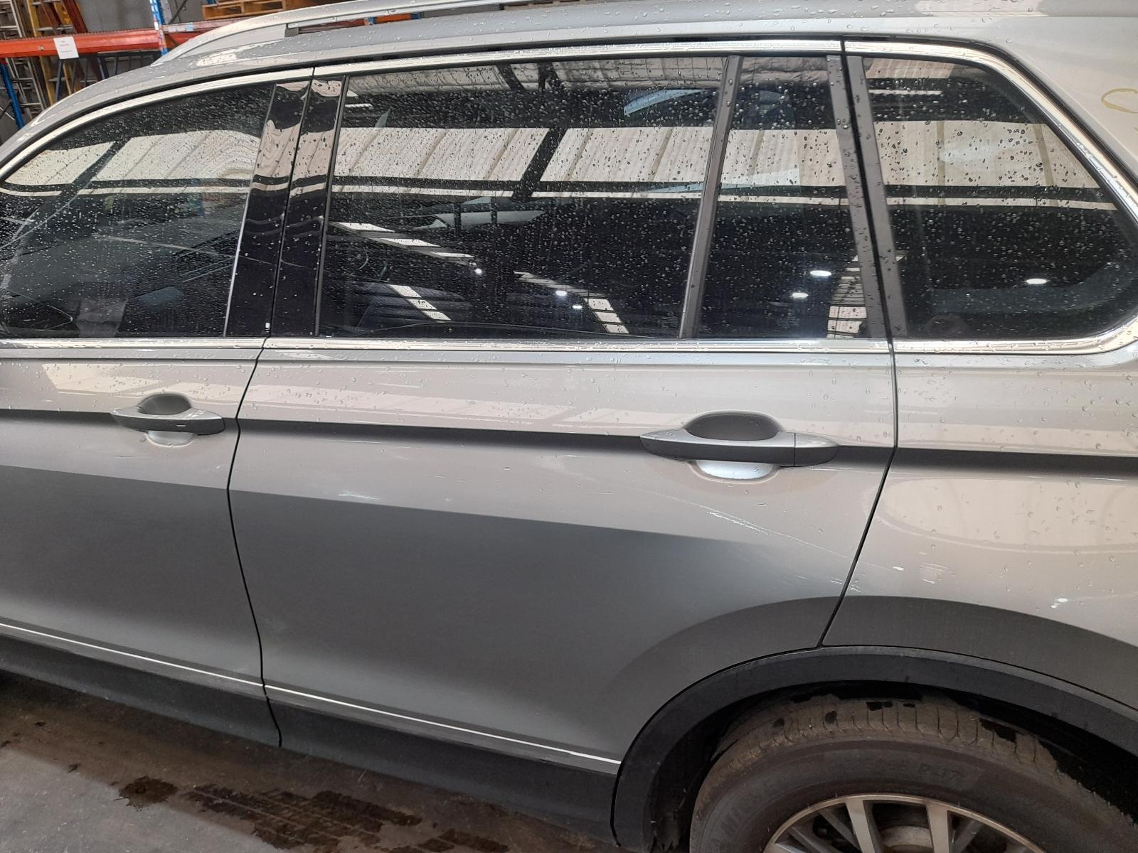 View Auto part Left Rear Door/Sliding Volkswagen Tiguan 2016