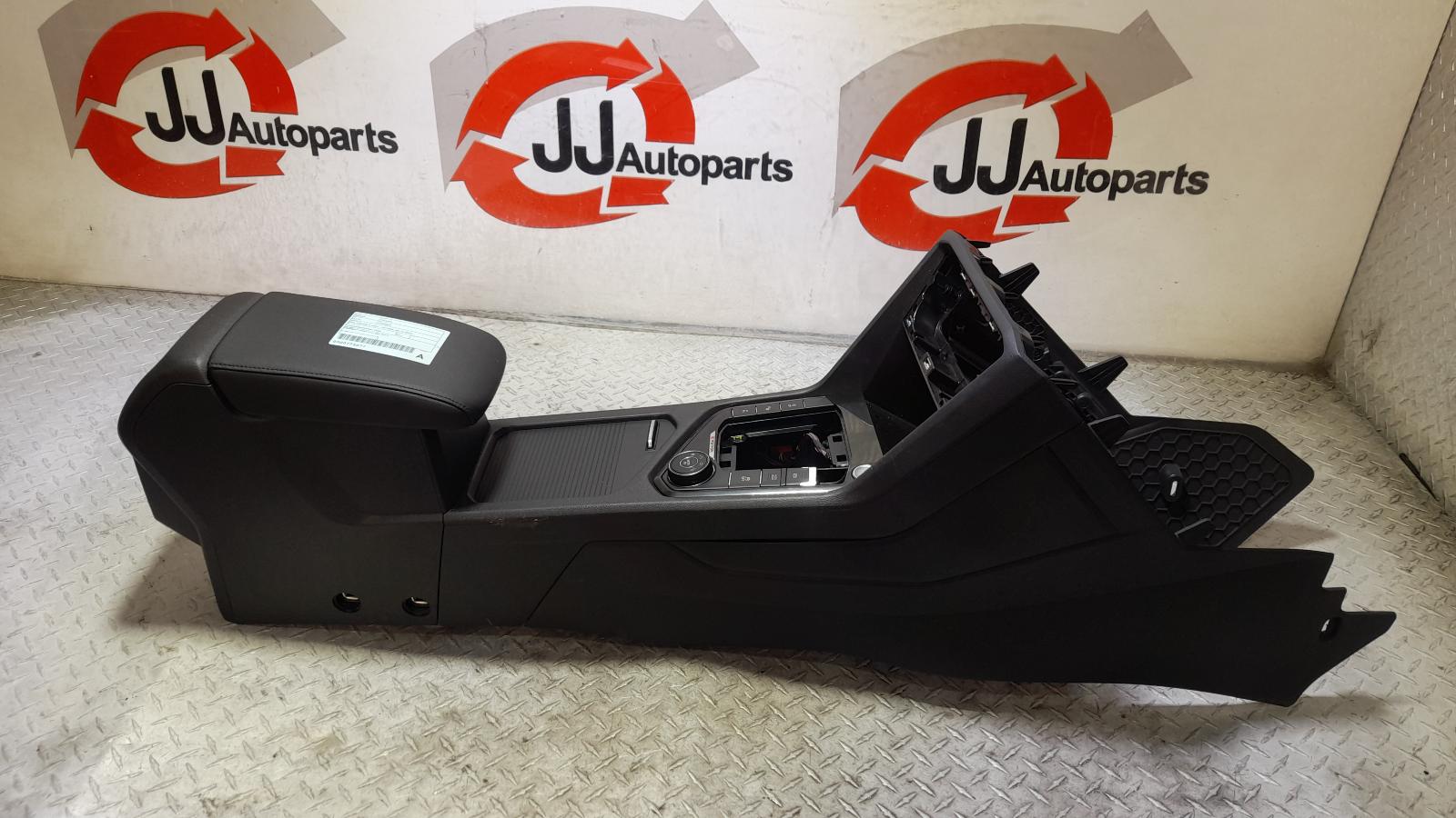 View Auto part Console Volkswagen Tiguan 2016