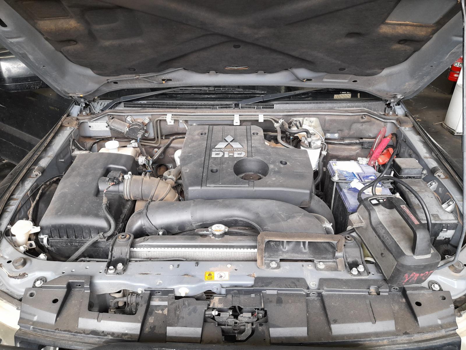 View Auto part Engine Mitsubishi Pajero 2013