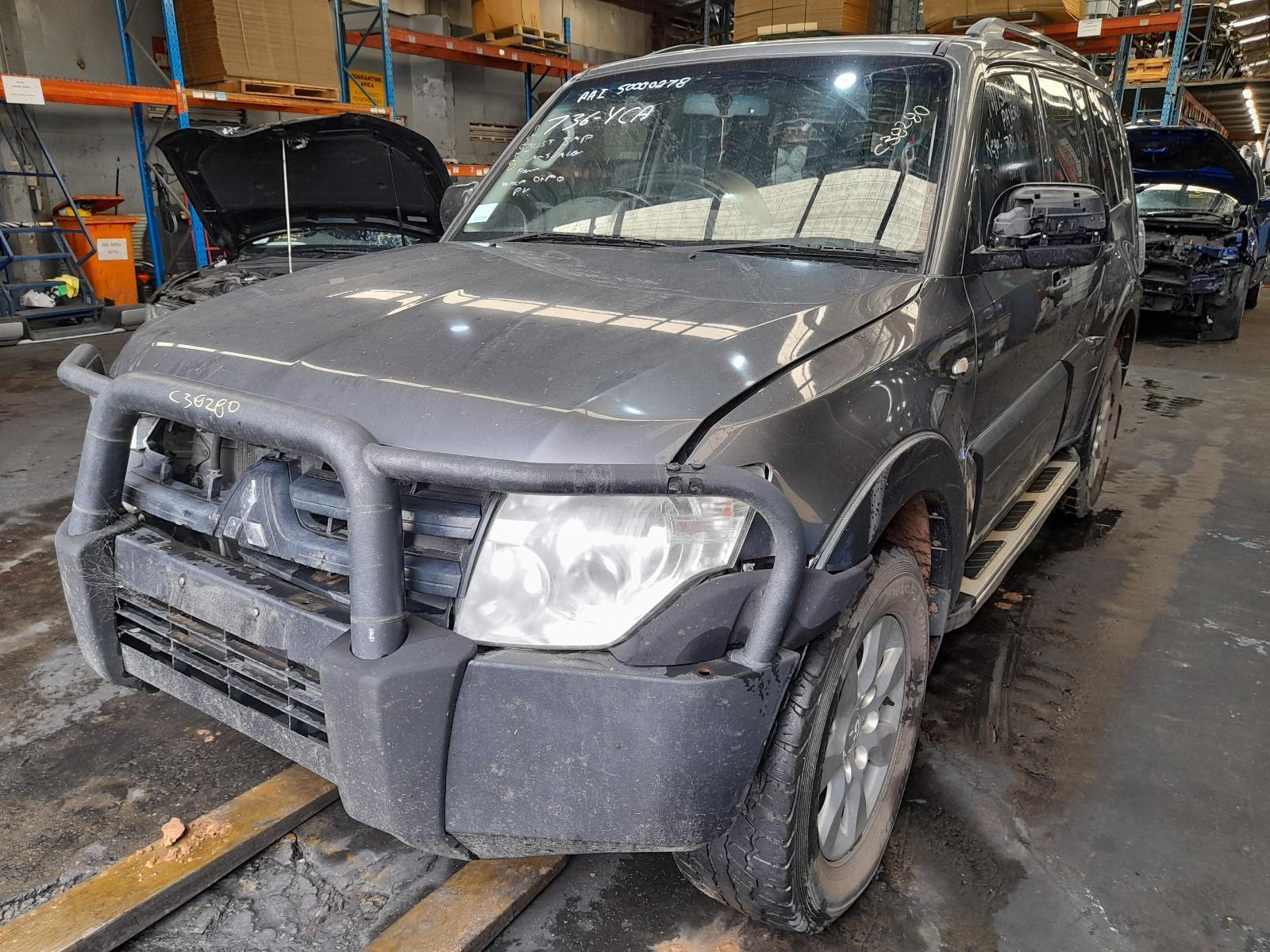 View Auto part Trans/Gearbox Mitsubishi Pajero 2013