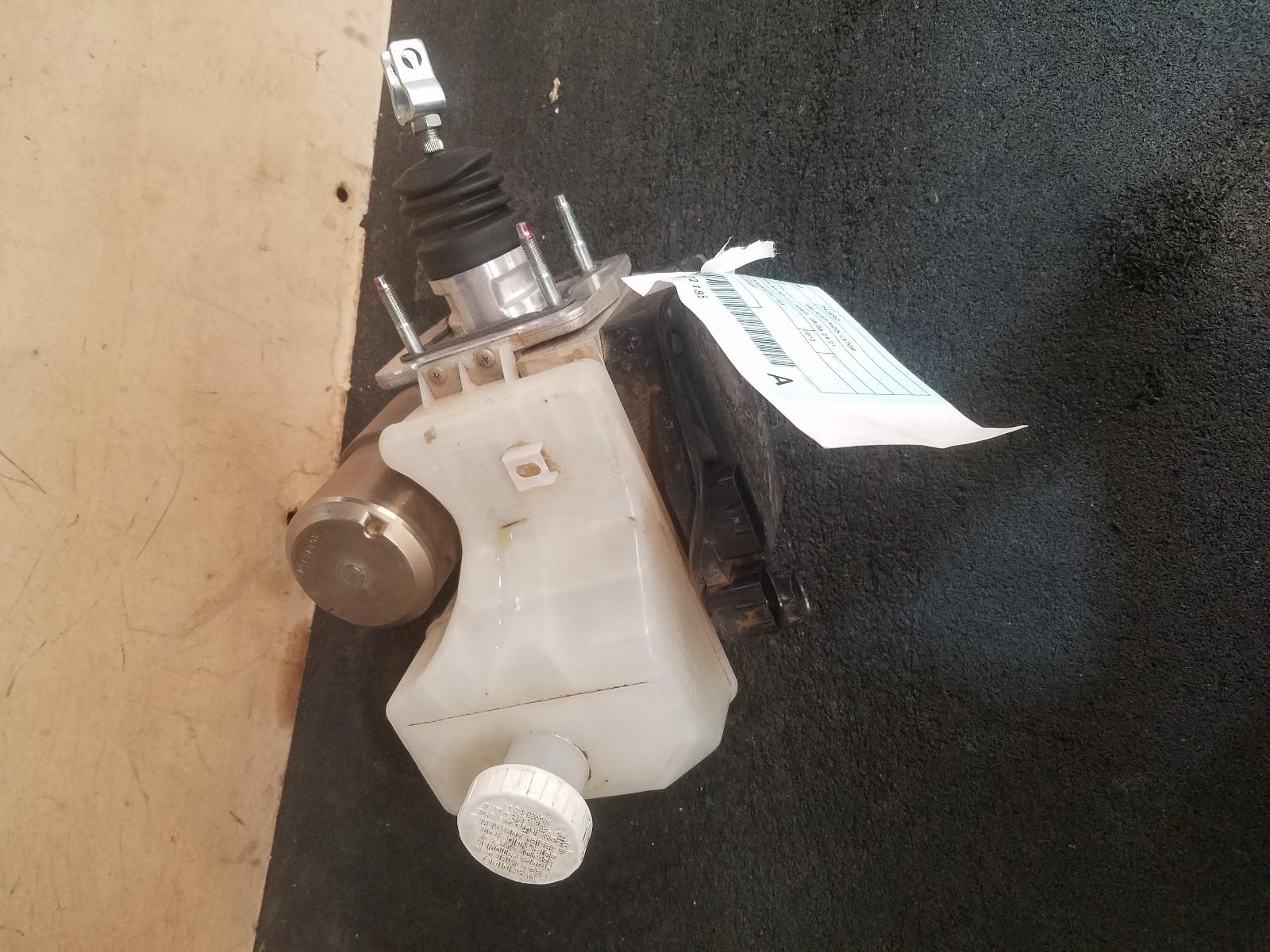 View Auto part Abs Pump/Modulator Mitsubishi Pajero 2013