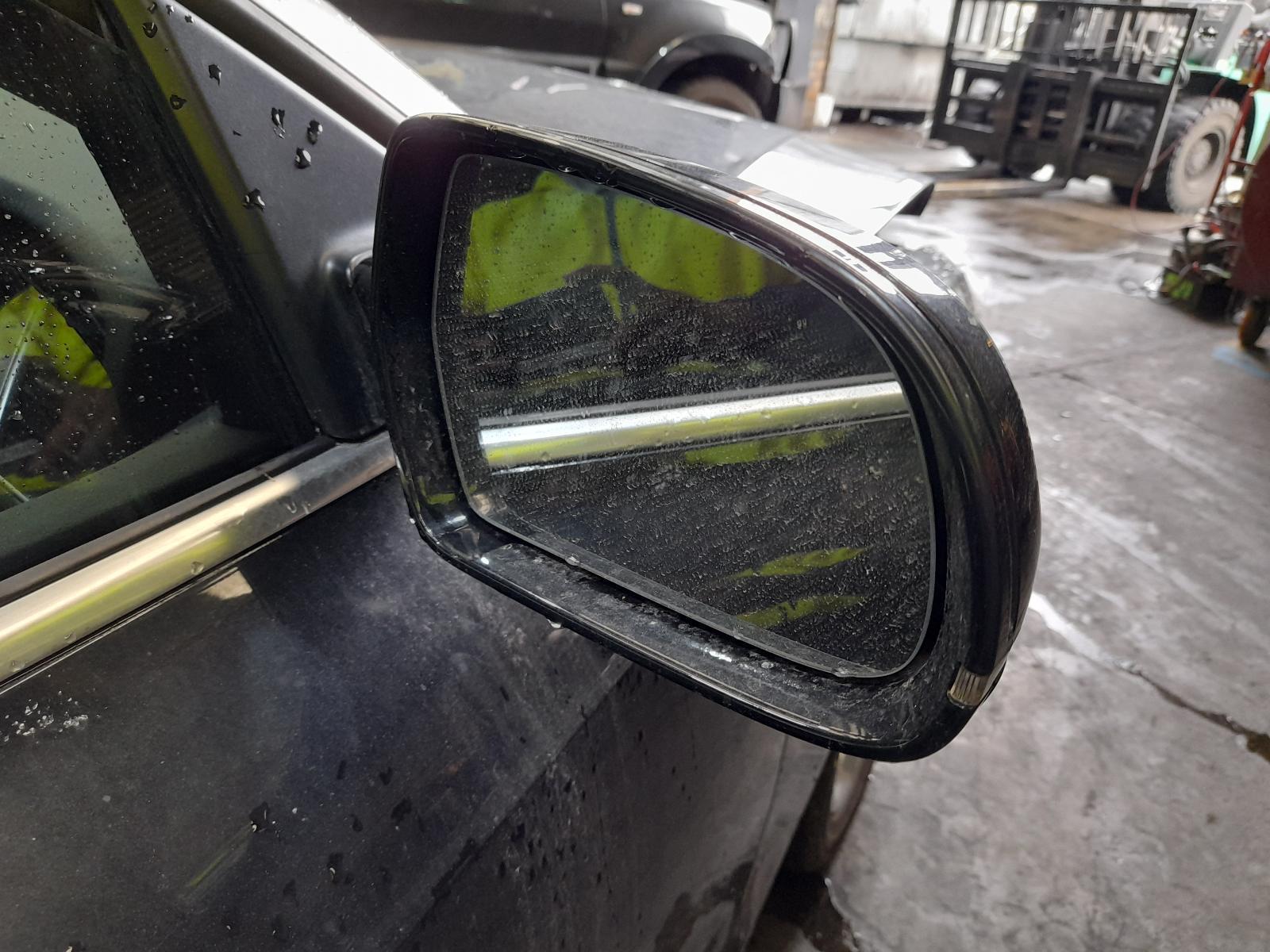 2011 Audi A5 Right Door Mirror View Auto part Right Door Mirror Audi A5 2011