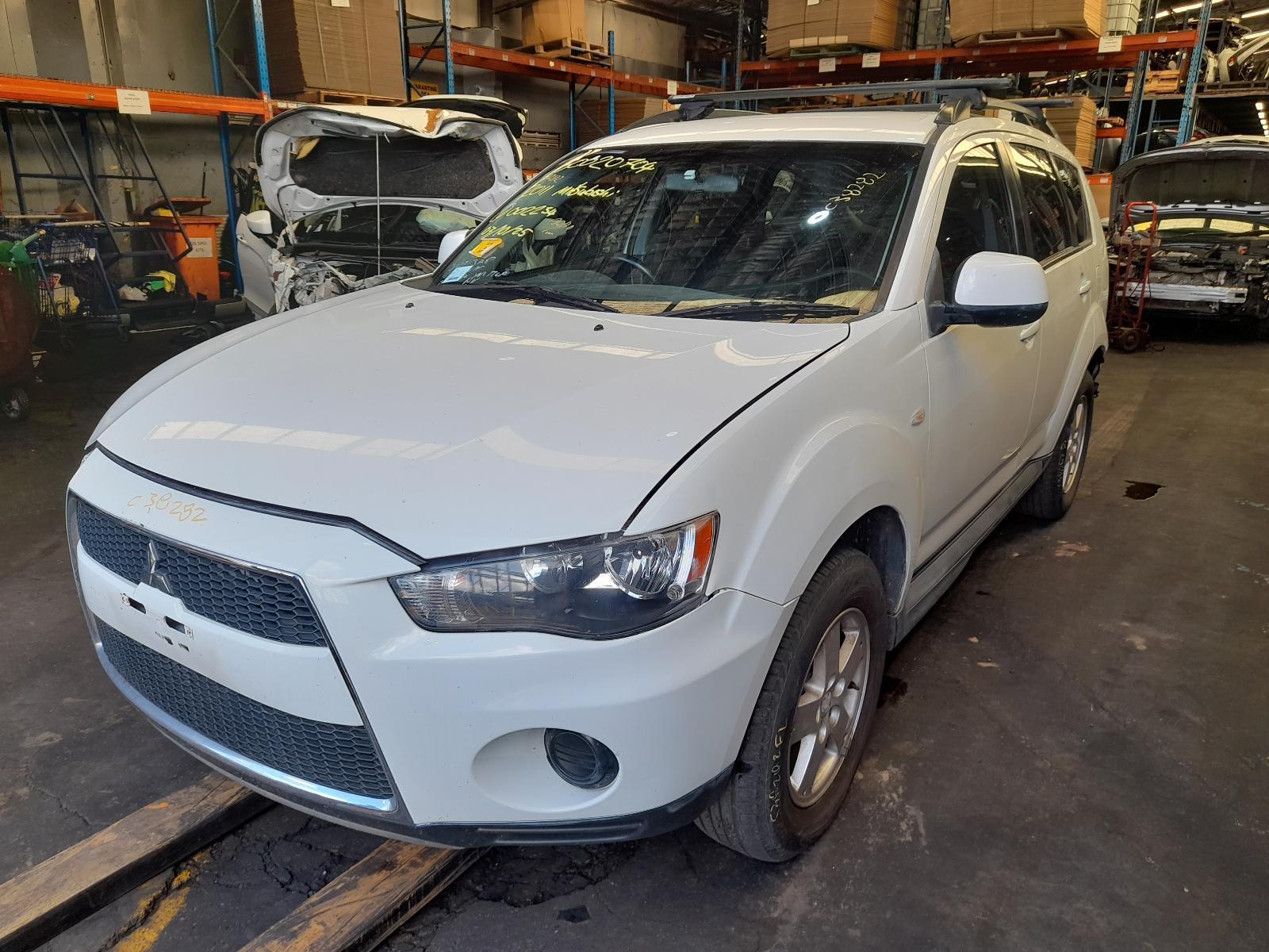 View Auto part Trans/Gearbox Mitsubishi Outlander 2011