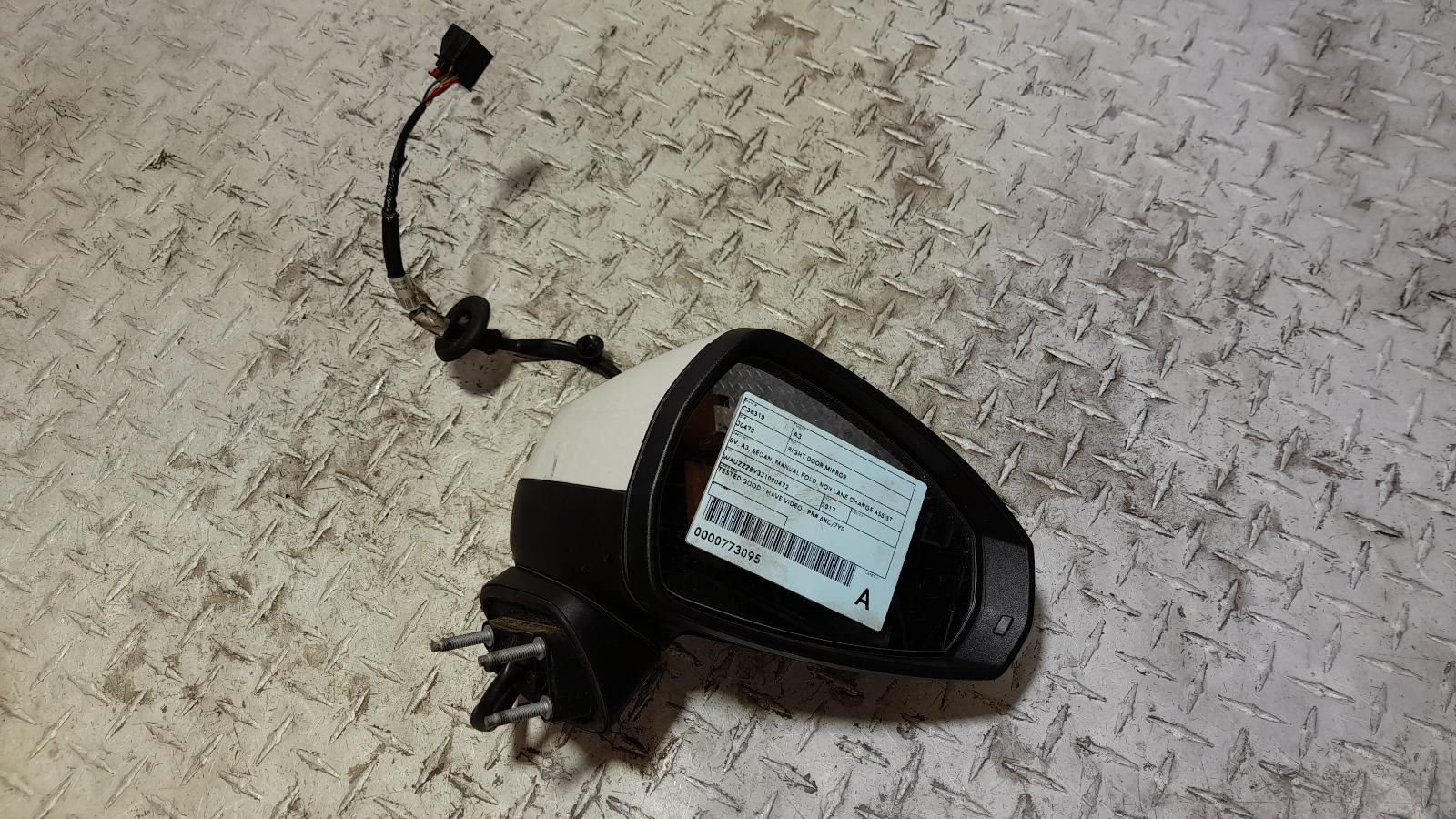 View Auto part Right Door Mirror Audi A3 2017