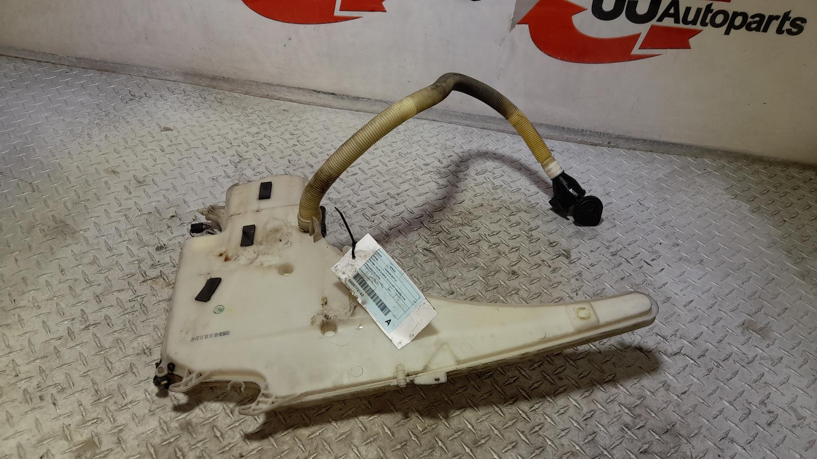 View Auto part Washer Bottle Bmw 1 Series 2011