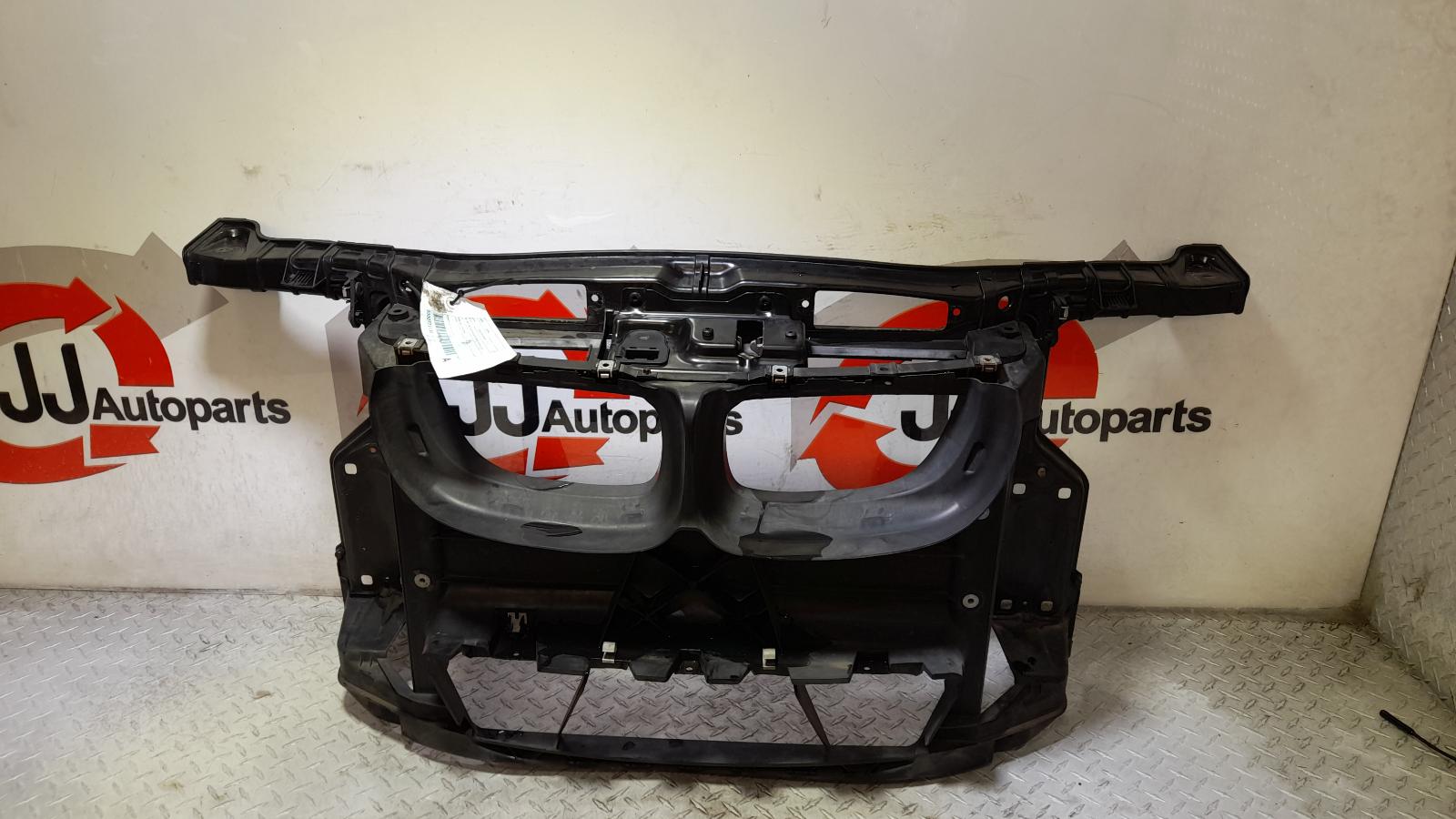 View Auto part Radiator Support Bmw 1 Series 2011