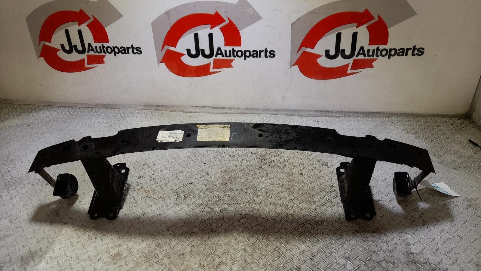 View Auto part F/Bar Reinforc/Brack Bmw 1 Series 2011