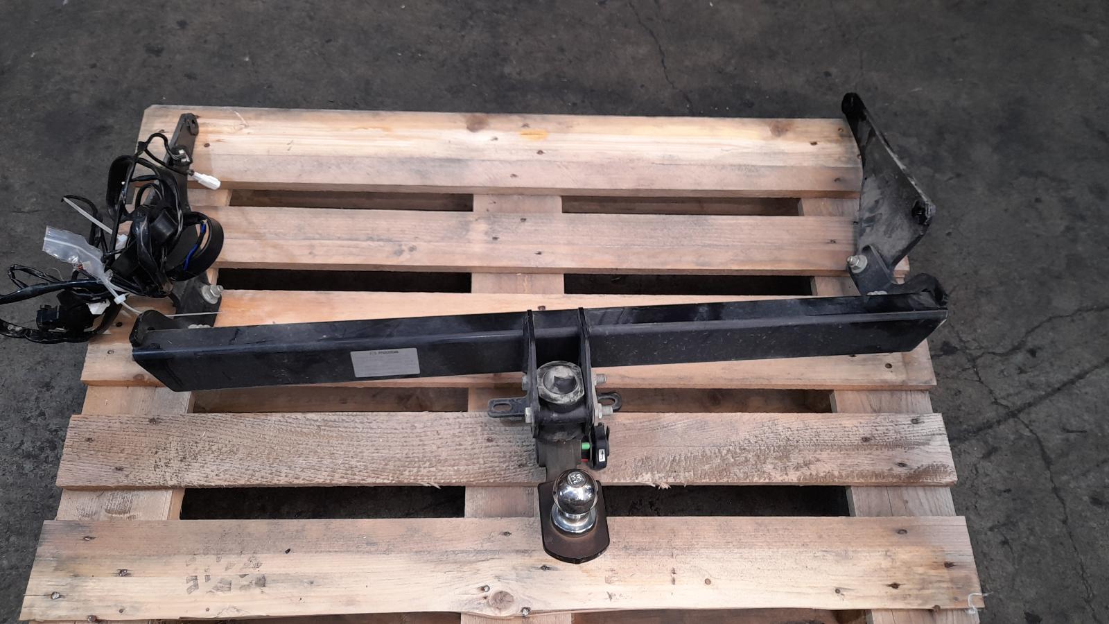 View Auto part Towbar Mazda Cx5 2018