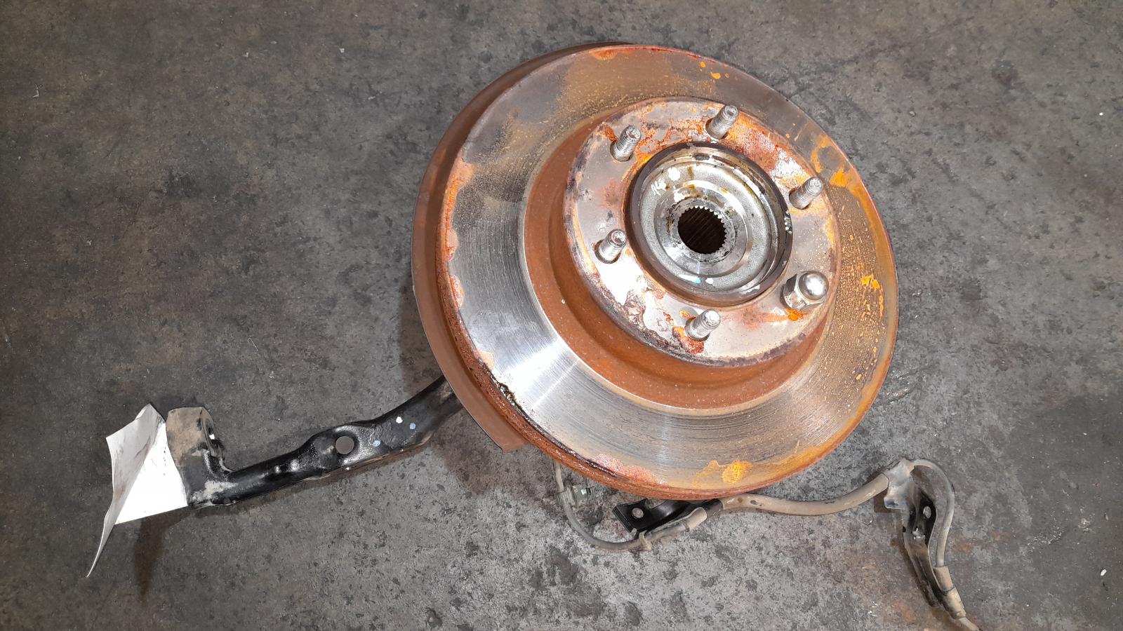 View Auto part Right Front Hub Assembly Toyota Hilux 2015