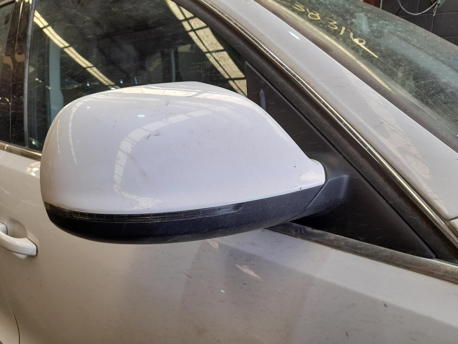 View Auto part Right Front Door Audi Q5 2013