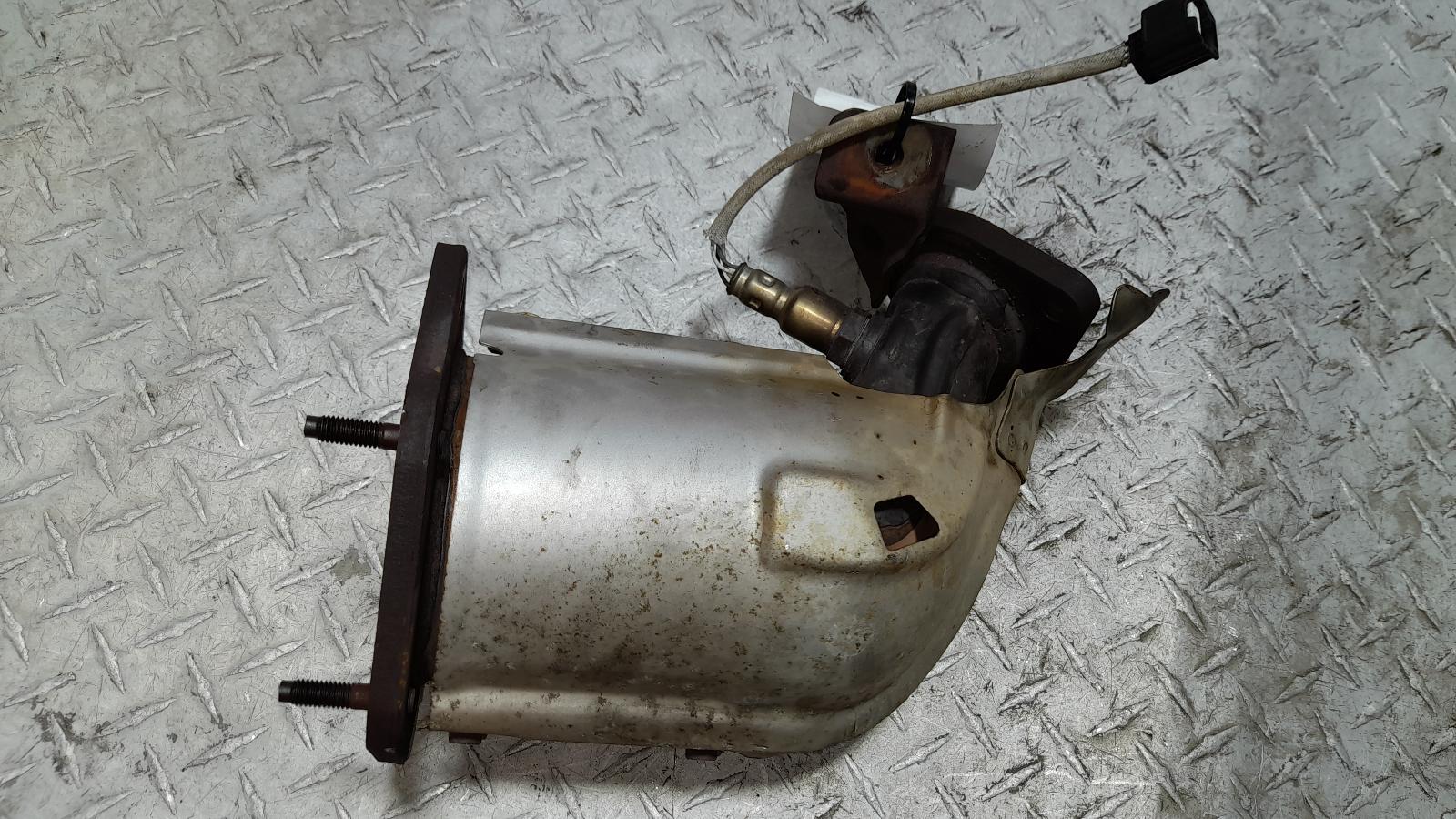 View Auto part Catalytic Converter Nissan Pathfinder 2013