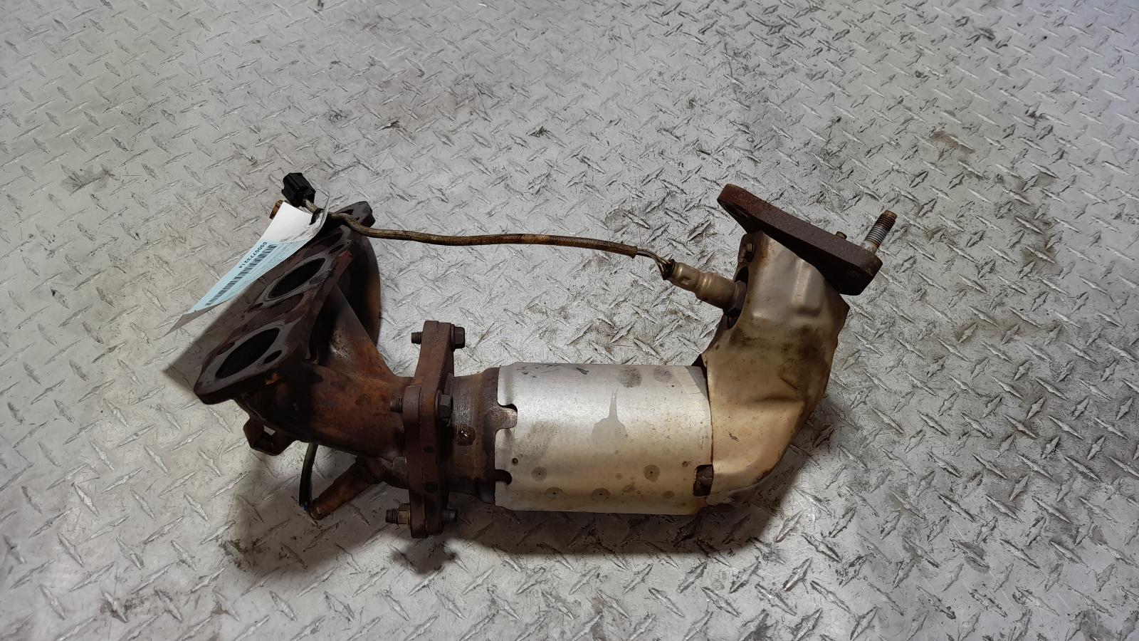 View Auto part Catalytic Converter Nissan Pathfinder 2013