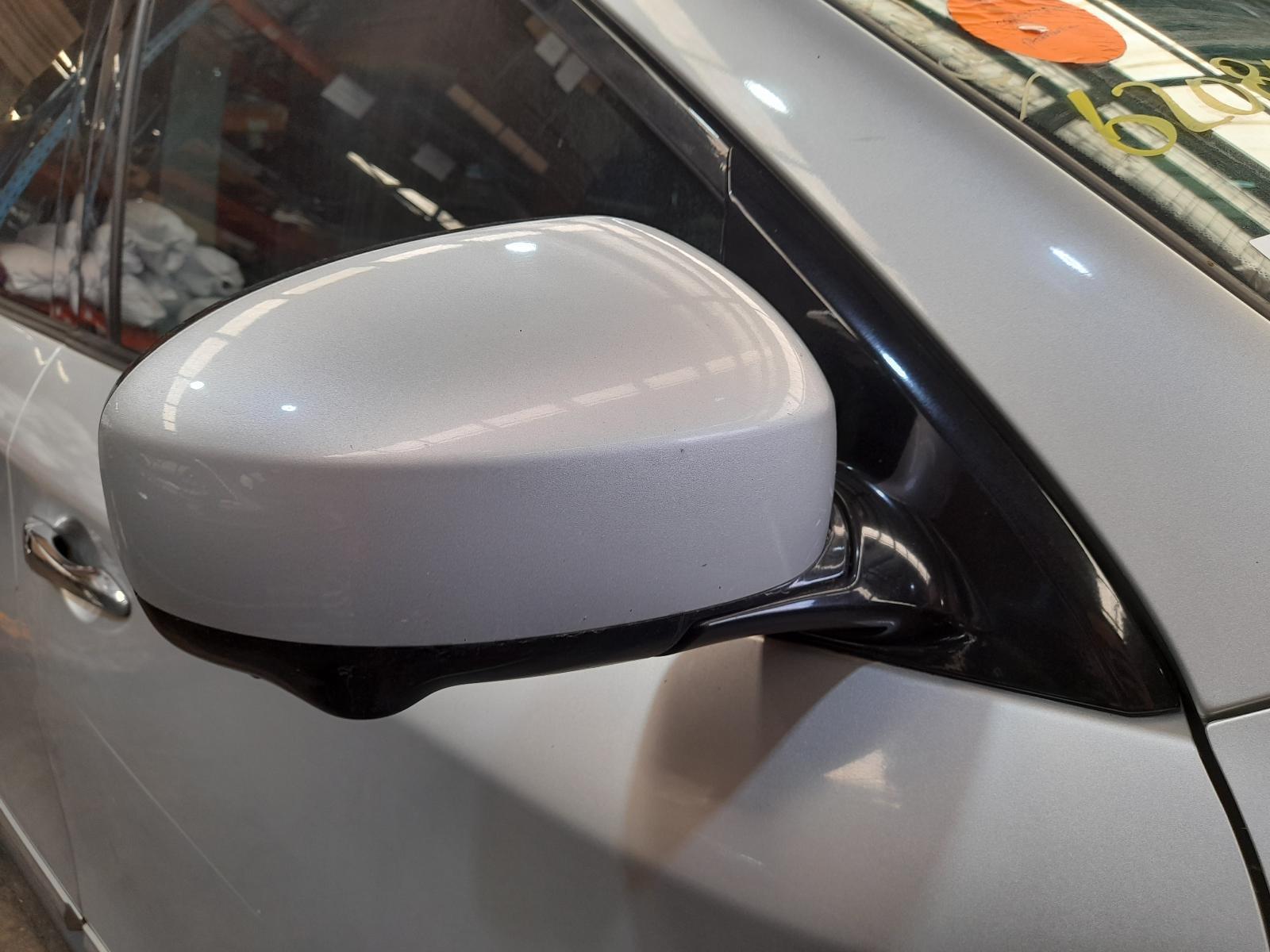 View Auto part Right Door Mirror Nissan Pathfinder 2013