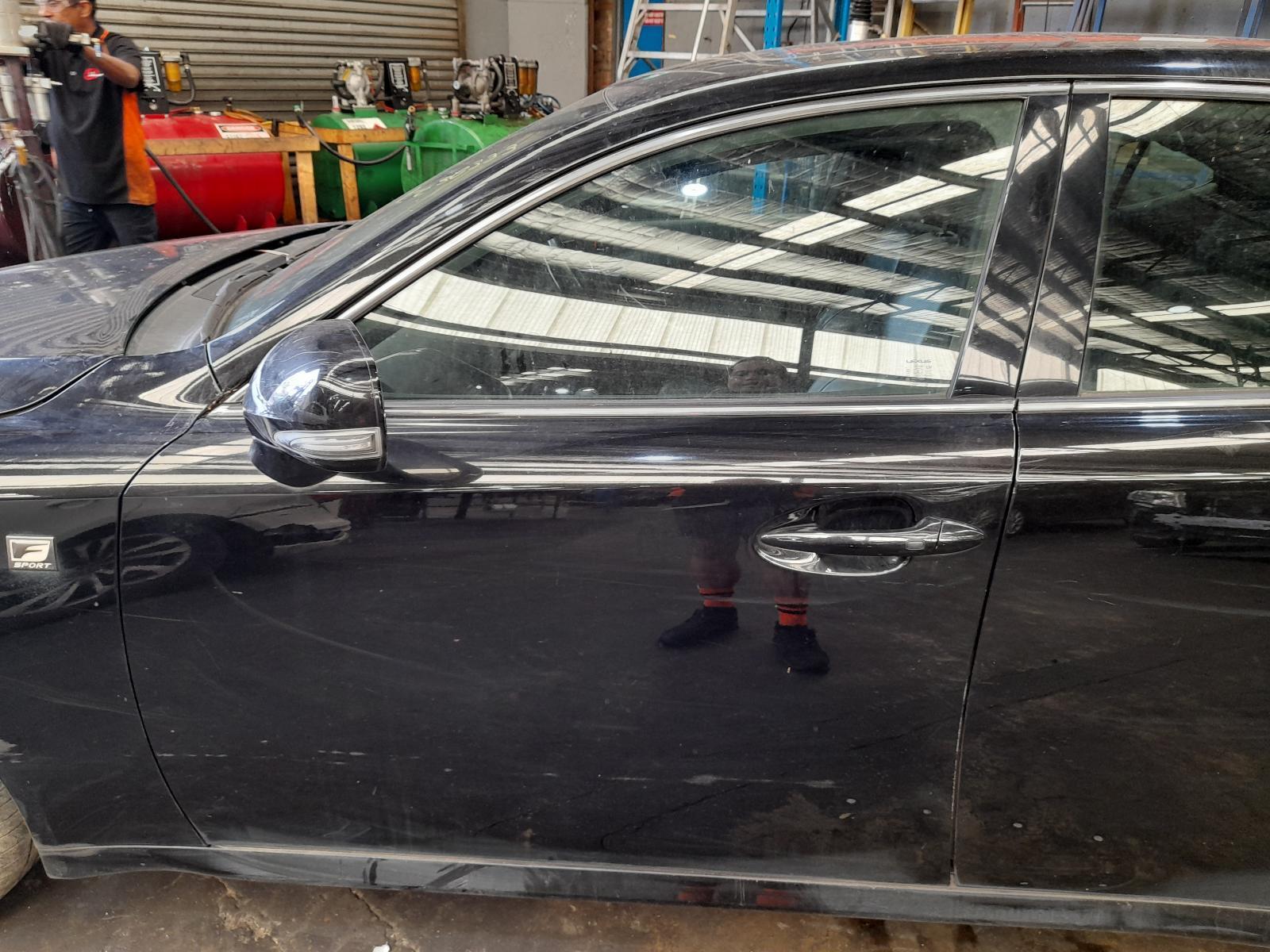 View Auto part Left Front Door Lexus Is250/is250c 2011