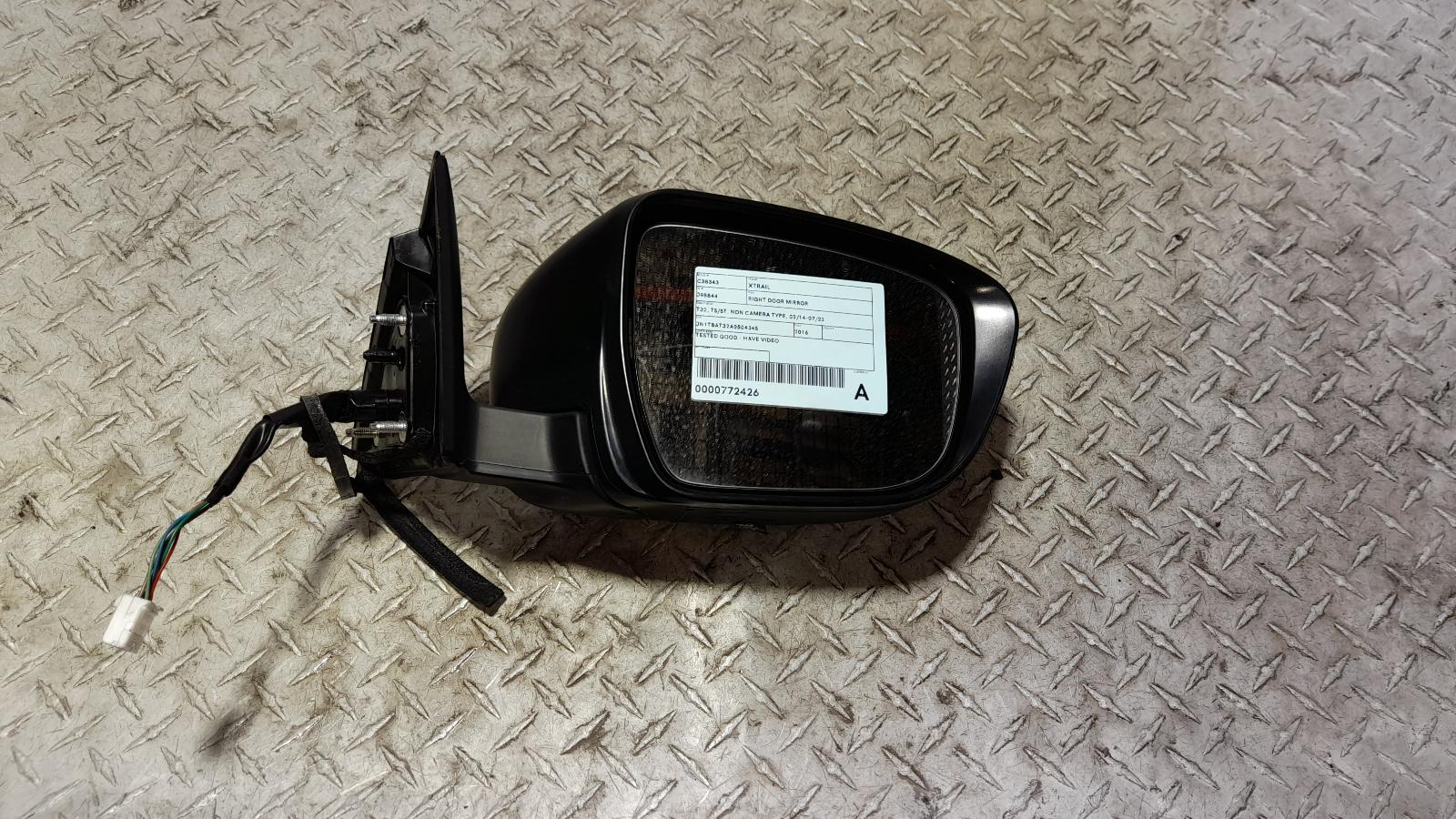 View Auto part Right Door Mirror Nissan Xtrail 2016